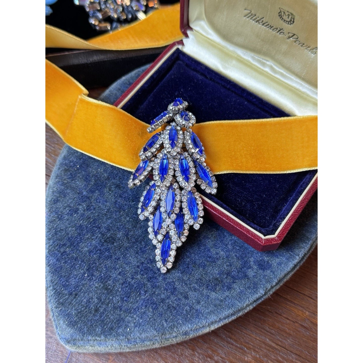 Vintage Blue Rhinestone Shoulder Brooch Articulated Dangle Spray Pin 3.5”