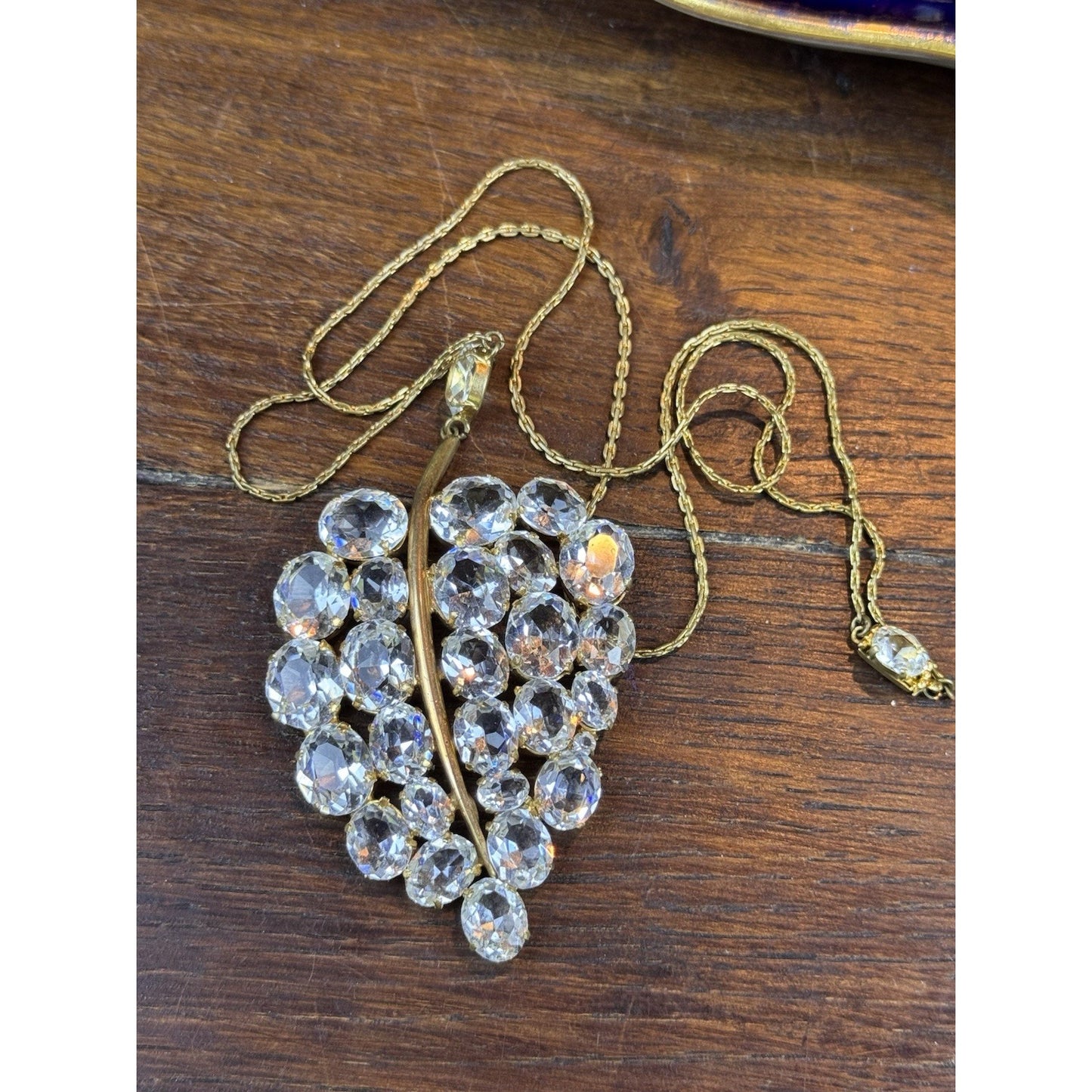 Vintage Czechoslovakia Crystal Necklace Leaf Pendant Clear Rhinestone 24”