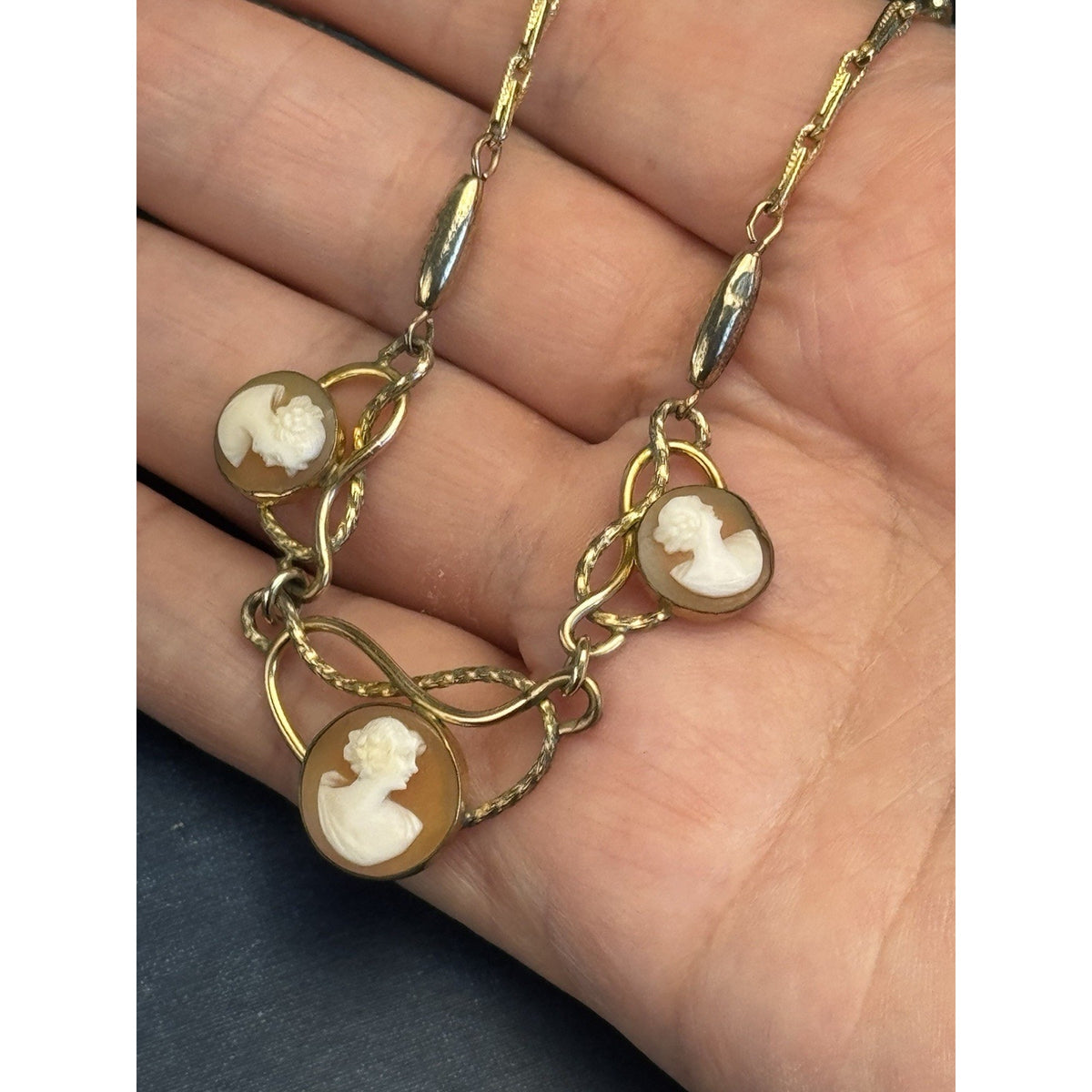 Cameo Necklace Three Portraits Goldtone Openwork Links Vintage Romantic 19”