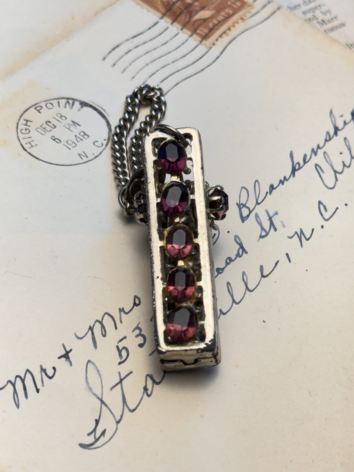 Purple Rhinestone Glove Clip Silvertone Vintage Purse Chain Handbag Holder 2” x 1”