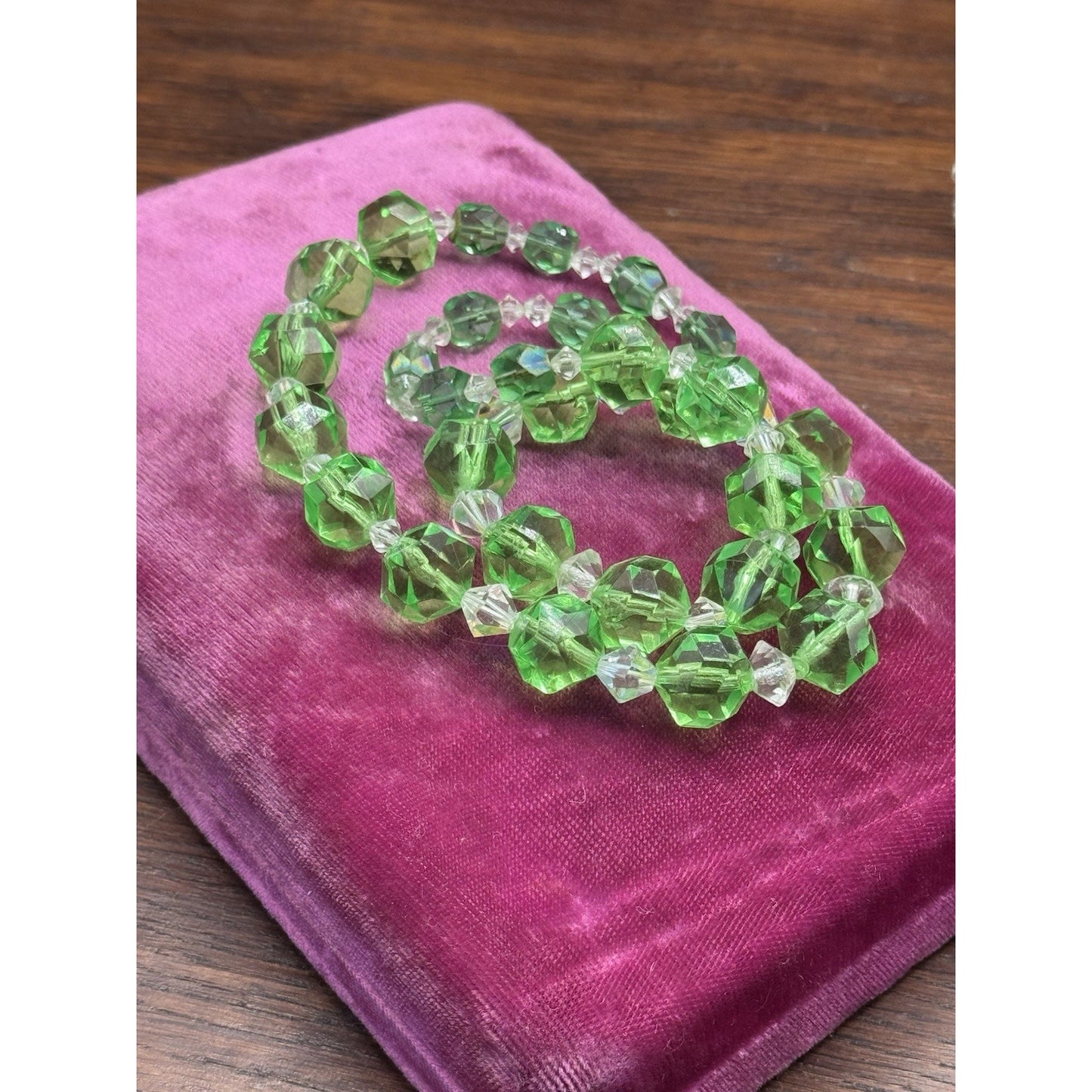 Vintage Green Lucite Bead Necklace Graduated Faceted Clear Spacers 21”