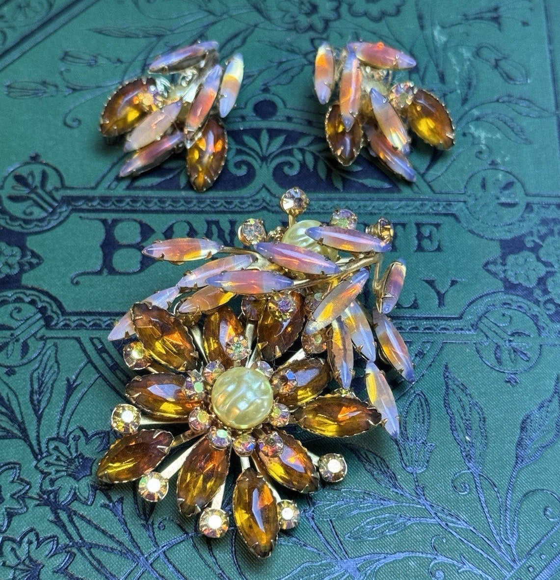 Beau Jewels Vintage Rhinestone Brooch & Earring Set