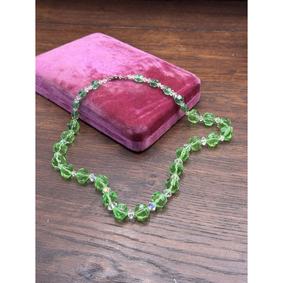 Vintage Green Lucite Bead Necklace Graduated Faceted Clear Spacers 21”