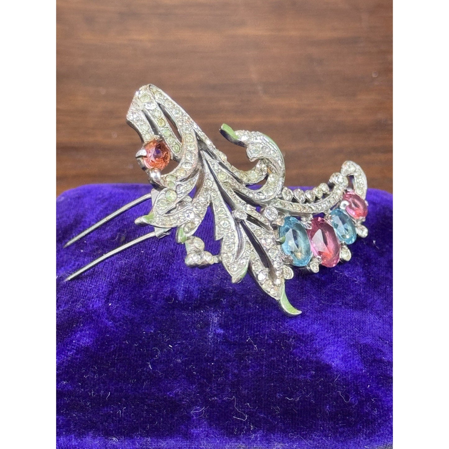 Vintage Crown Trifari Fur Clip Alfred Philippe 1940   Rhinestone