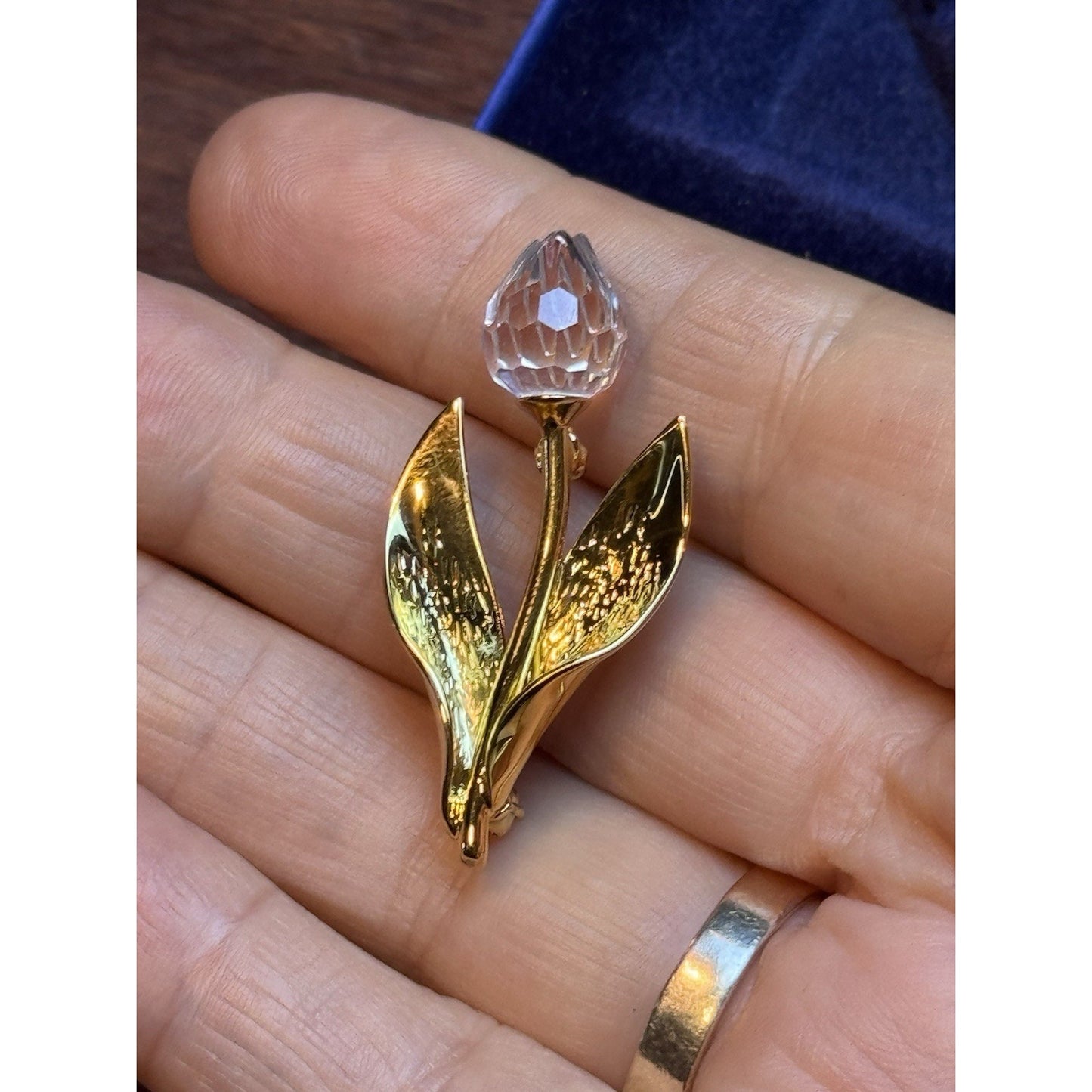 Vintage Swarovski Crystal Tulip Floral Flower Brooch Pin Gold Tone Signed In Box