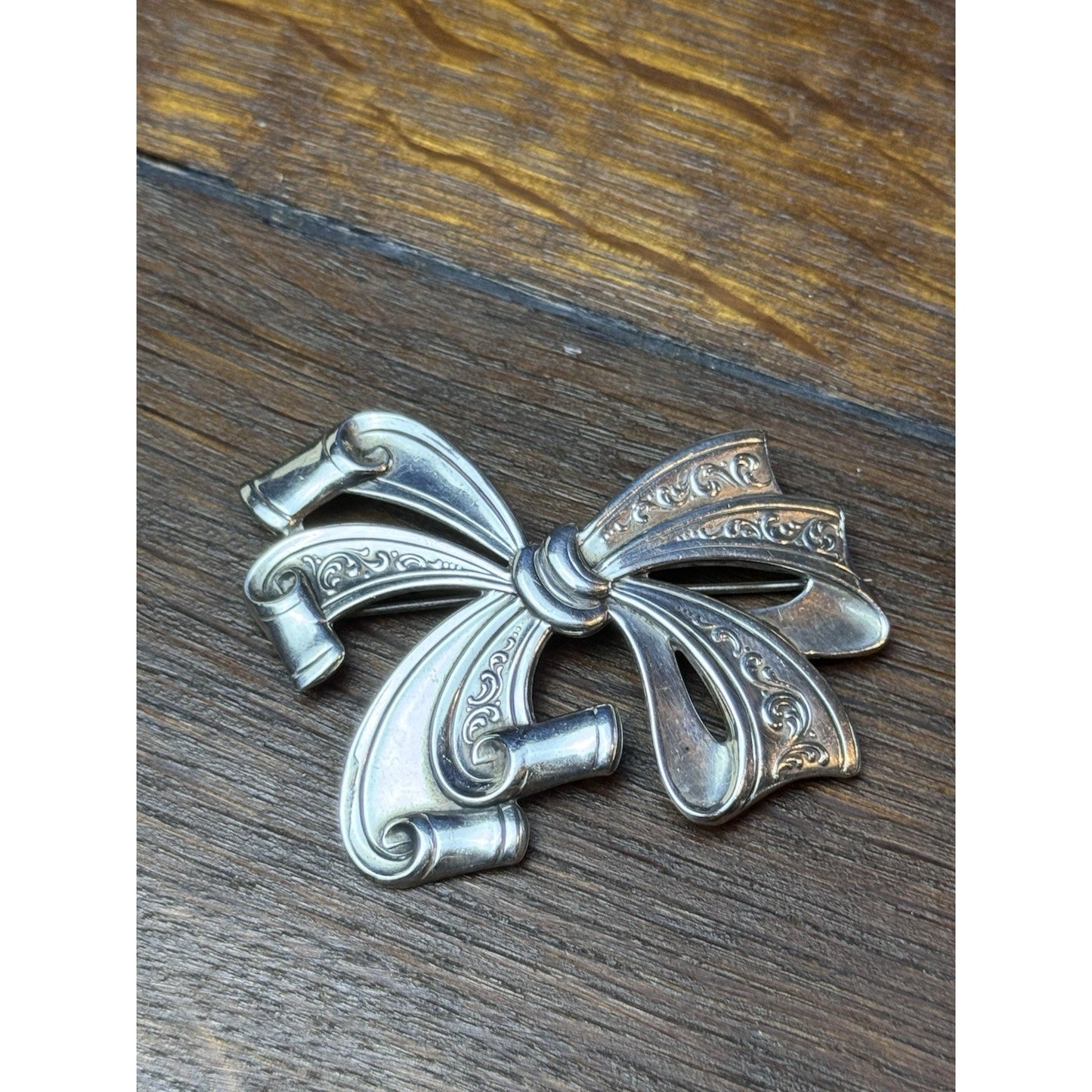 Vintage Sterling Silver Bow Brooch Ribbon Pin Repousse Scrollwork 2.75” 18.8g