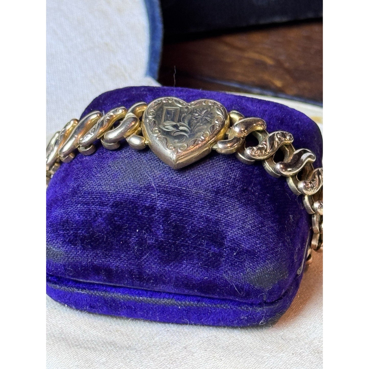 Vintage Pitman & Keeler American Queen Sweetheart Bracelet Gold Filled 1947