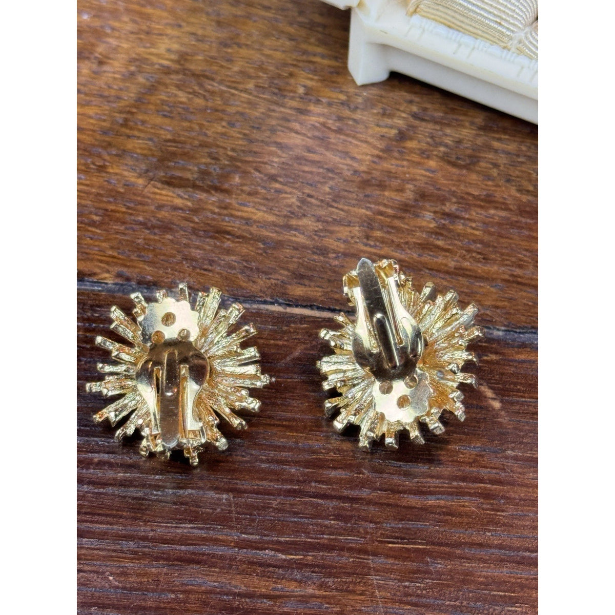 Vintage Clip Earrings Rhinestone Starburst Goldtone Green Brown .75”