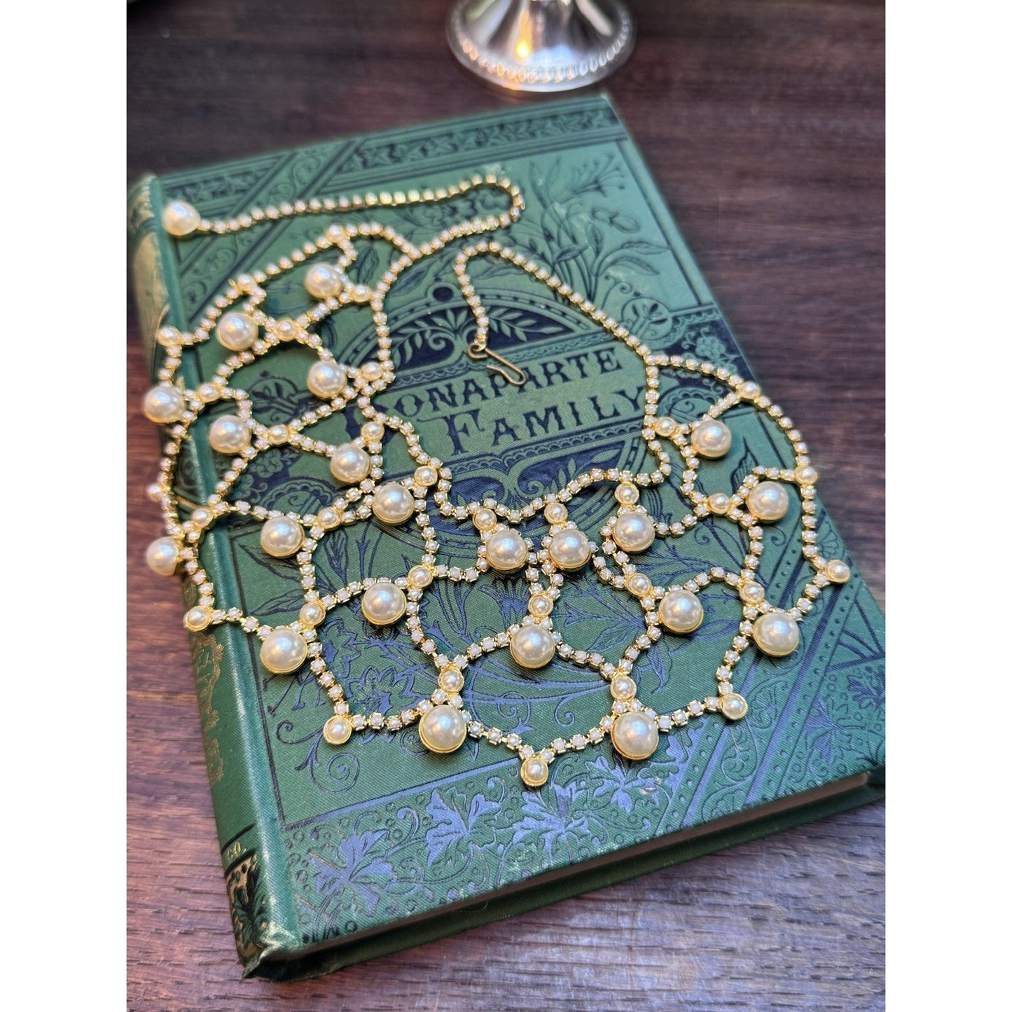Vintage Faux Pearl Bib Necklace Goldtone Rhinestone Mesh Collar 16” Statement
