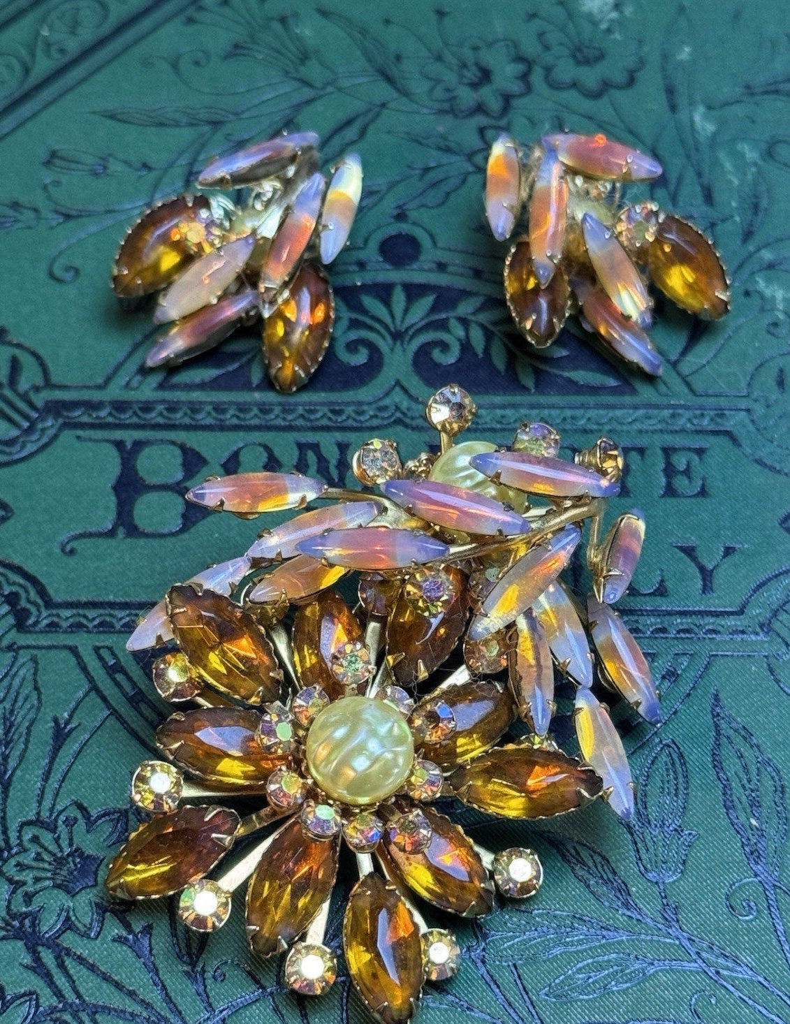 Beau Jewels Vintage Rhinestone Brooch & Earring Set