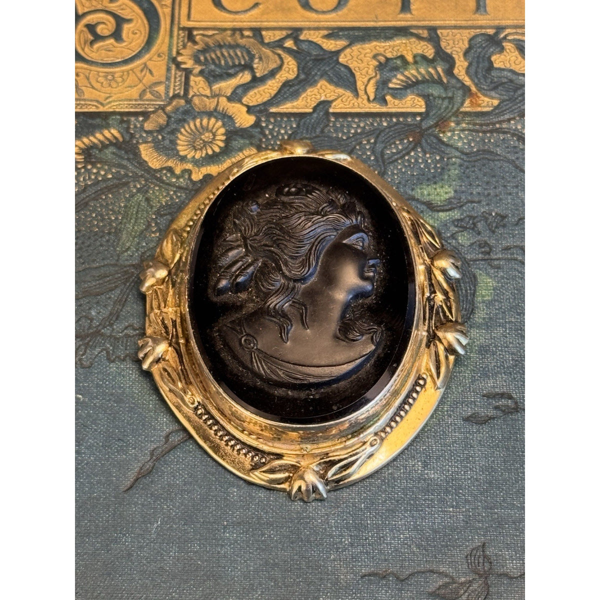 Cameo Brooch Black Glass Goldtone Floral Frame Victorian Style Vintage 2.5” x 2”