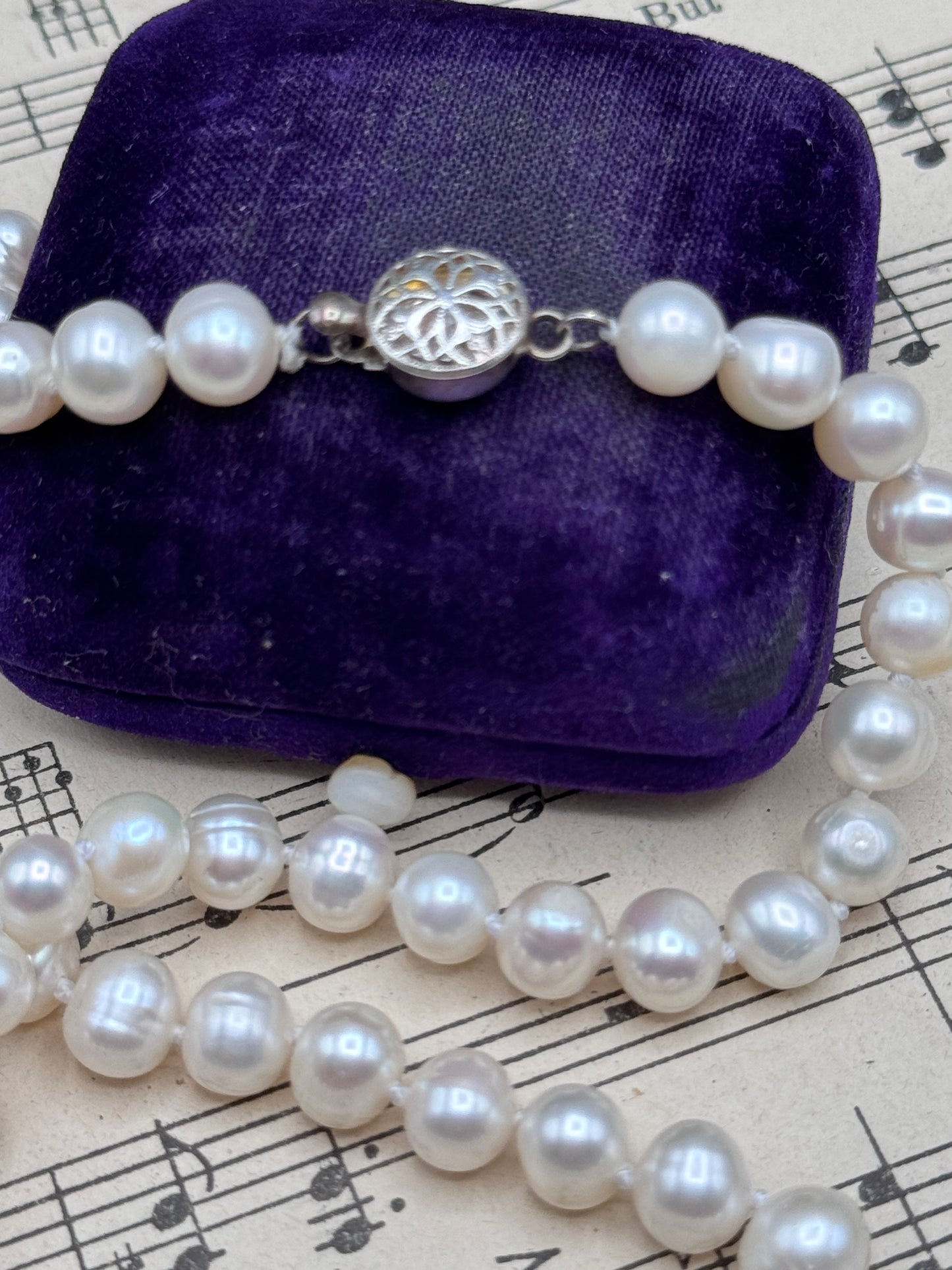 Vintage Cultured Pearl Necklace 7mm Knotted Strand 16.5” Filigree Clasp White