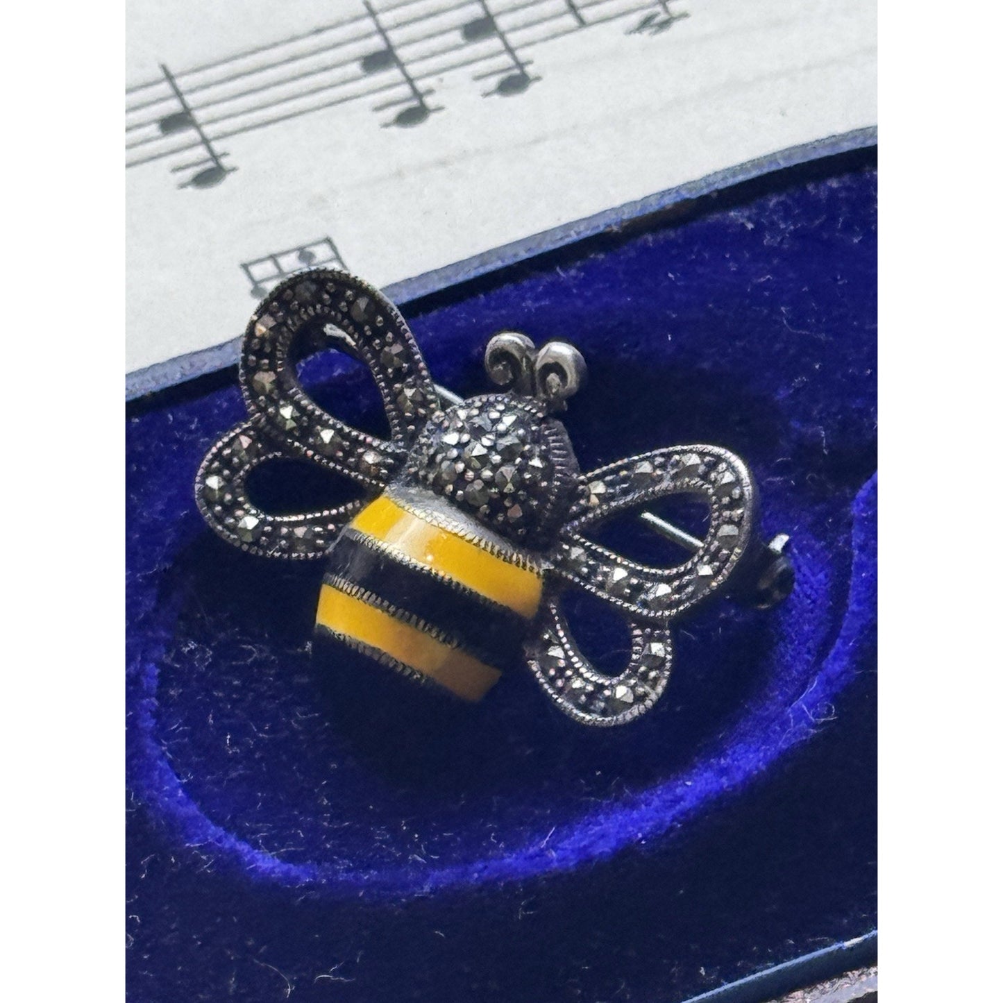 Bee Brooch Sterling Silver Marcasite Enamel 1.25” x 1” Thailand