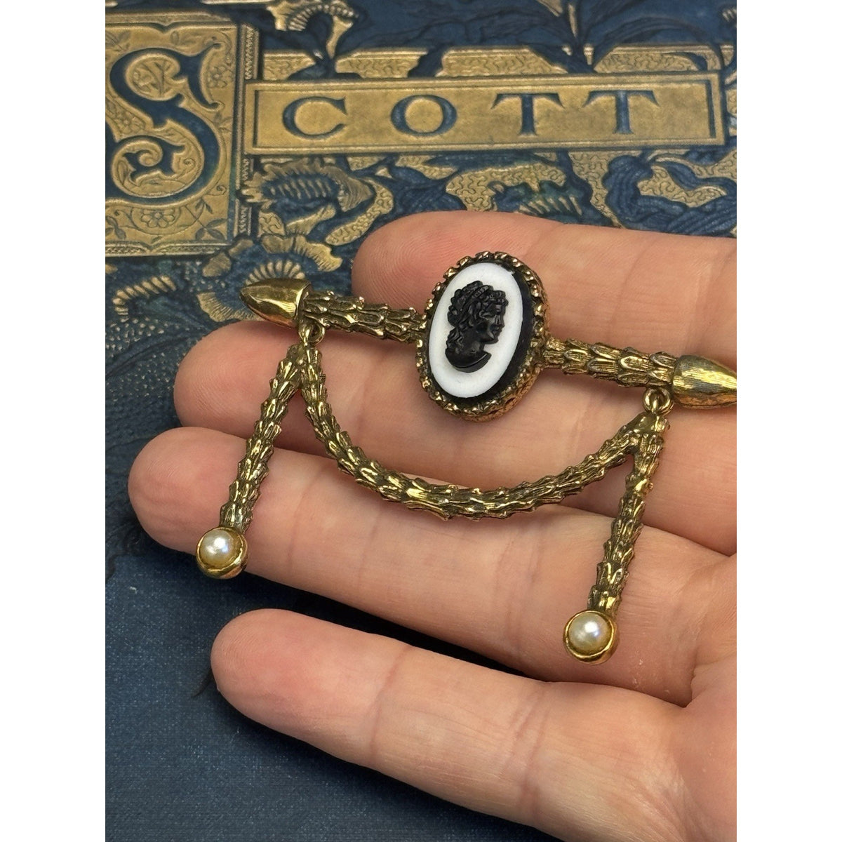 Cameo Brooch Signed JEANNE Black White Goldtone Faux Pearls Vintage 2.5” x 2”
