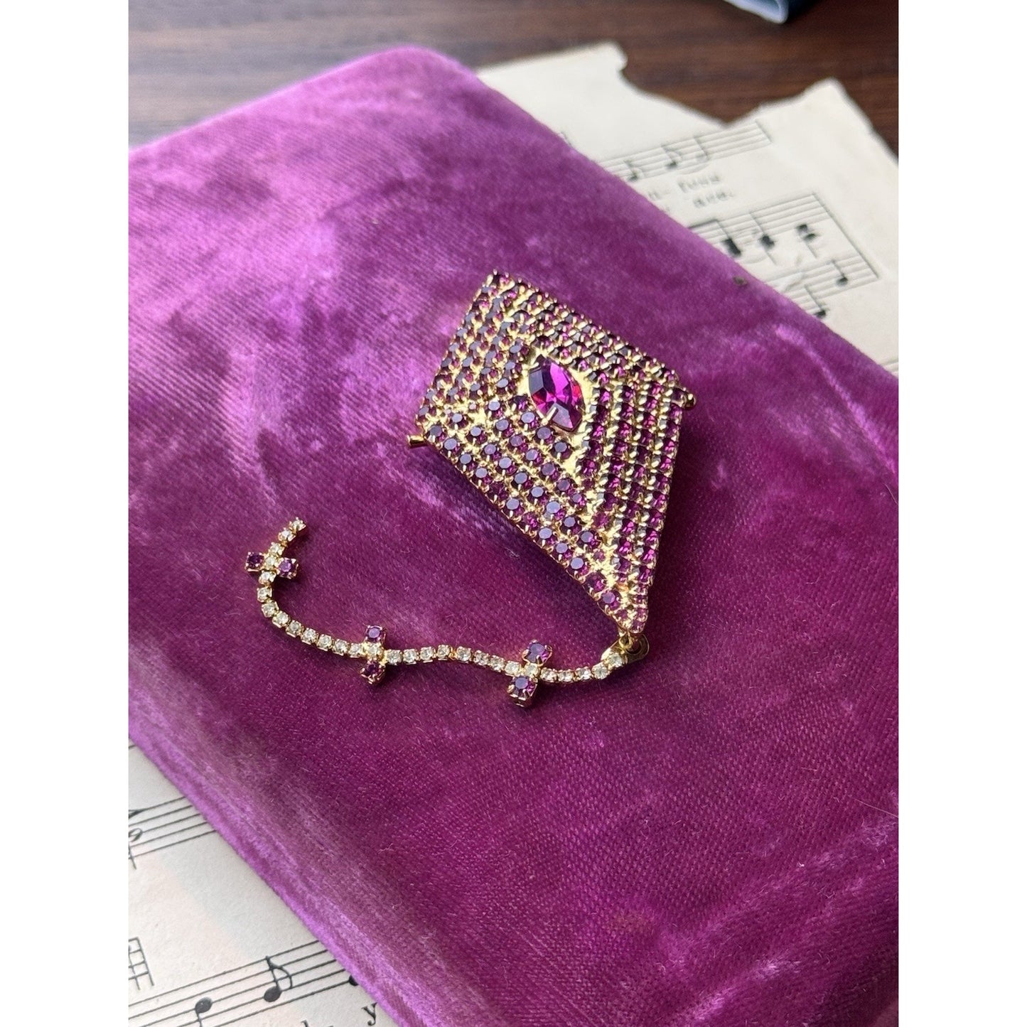 Vintage Kite Brooch BAUER Pink Rhinestone Goldtone Dangle 2.75” x 1.5”