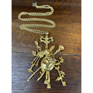 Vintage Jeanne Necklace Bagpipe Pendant Goldtone Figural Charm 32” 4.5”