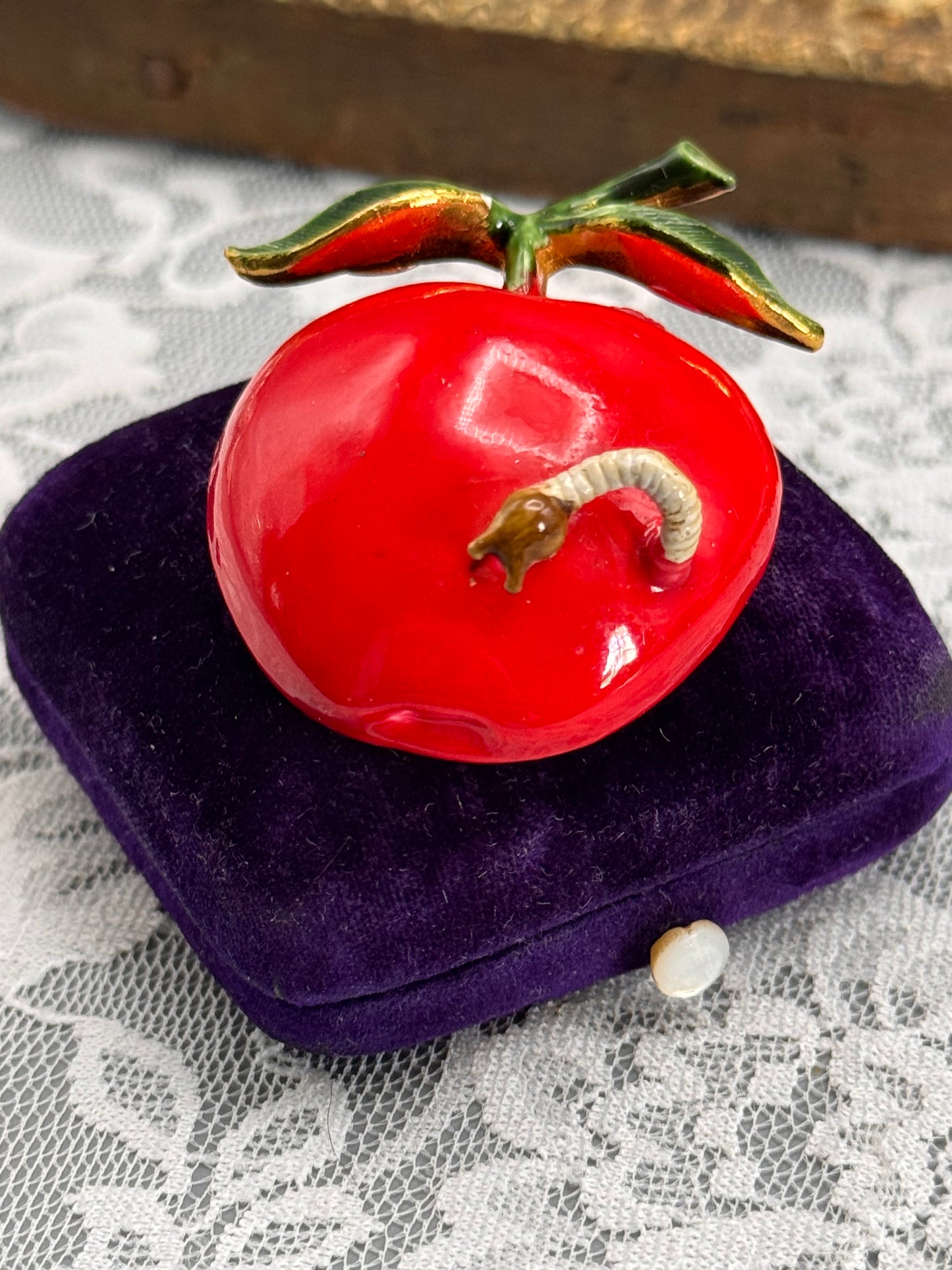 Vintage Original Robert Apple Brooch Red Apple Enamel Goldtone Signed 2”