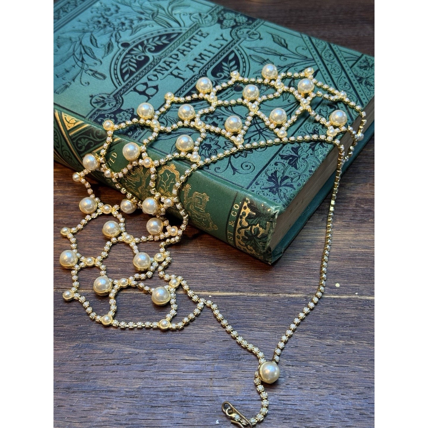 Vintage Faux Pearl Bib Necklace Goldtone Rhinestone Mesh Collar 16” Statement
