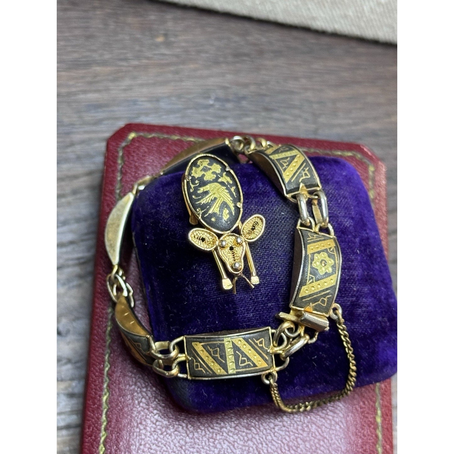 Vintage Damascene Bracelet 6.5” Black Goldtone Link Bracelet Mouse Brooch Set