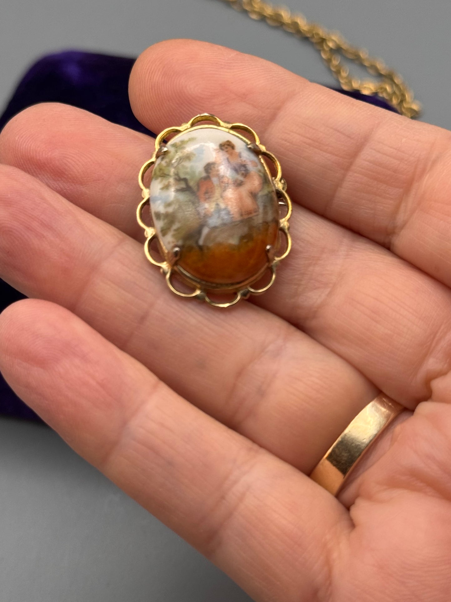 Vintage Goldtone Fragonard Lovers Scene Pendant Necklace & Brooch Set