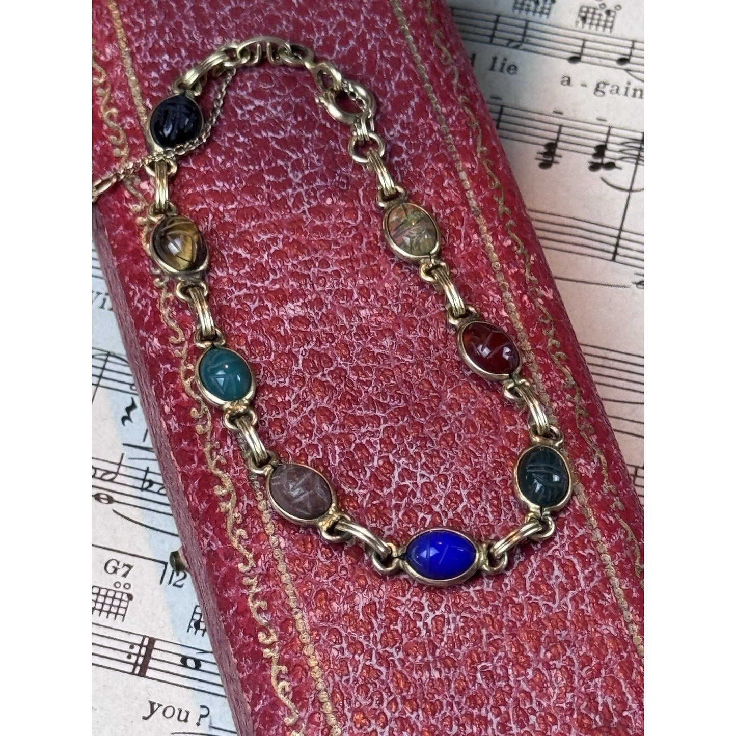 Vintage Gold Filled Scarab Bracelet Carved Stone Gemstone 7” Safety Chain