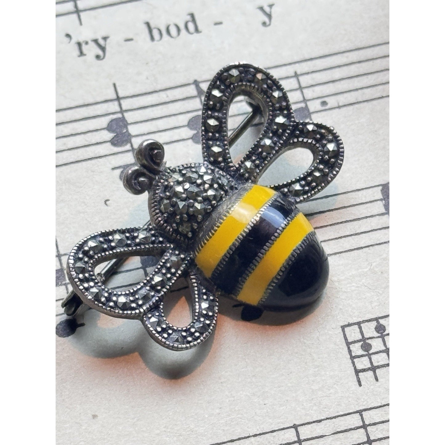 Bee Brooch Sterling Silver Marcasite Enamel 1.25” x 1” Thailand