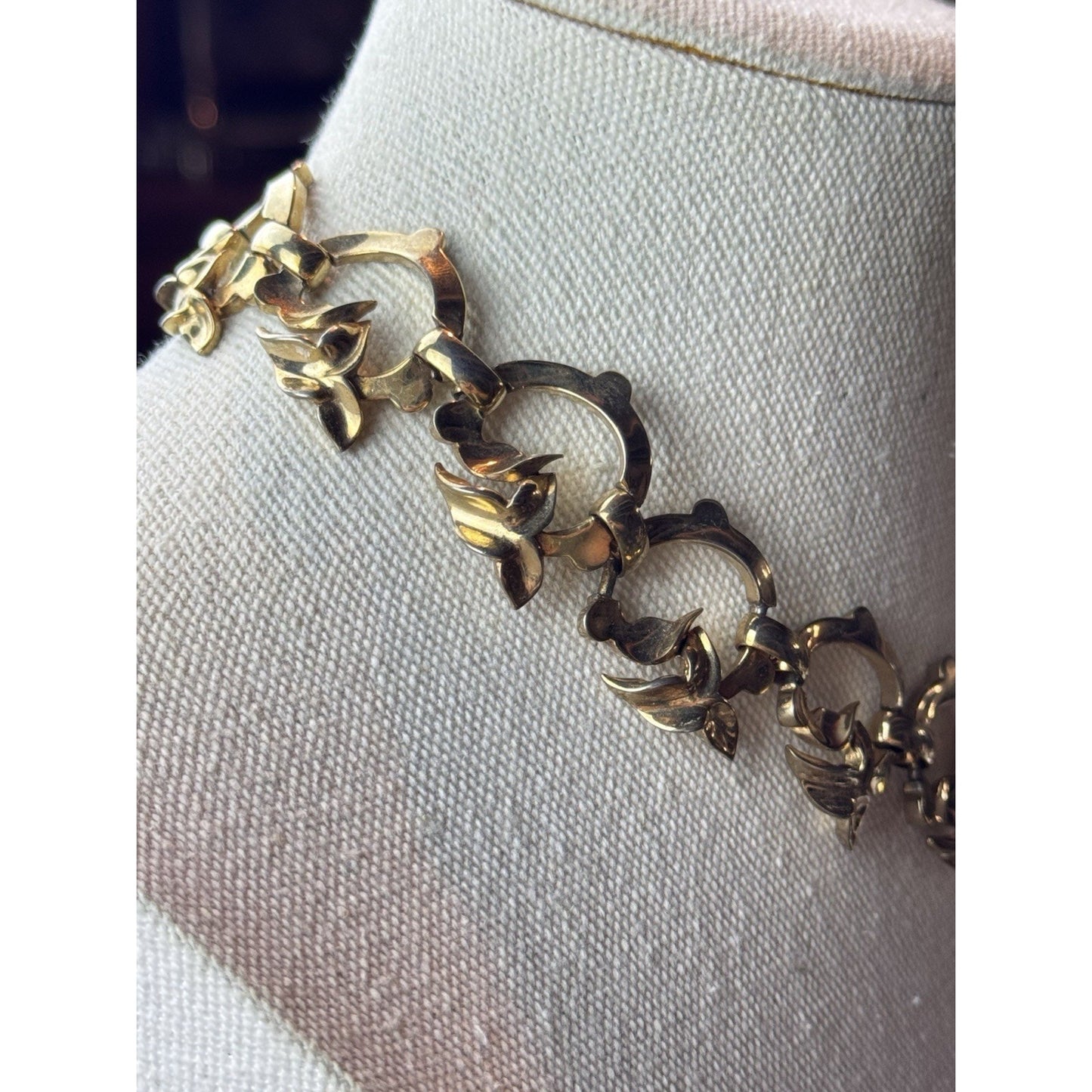 Vintage Tara Goldtone Floral Link Statement Necklace 15.5” x 1” Signed