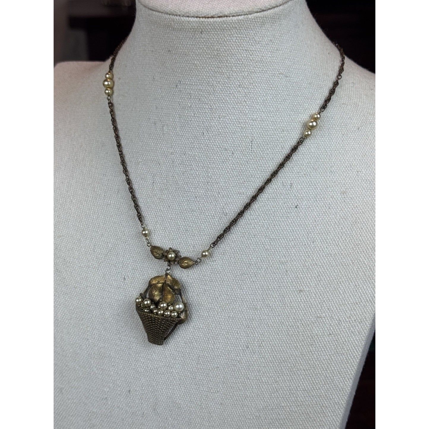 Vintage Floral Basket Necklace Brass Tone Faux Pearl Pendant 16.5” Romantic
