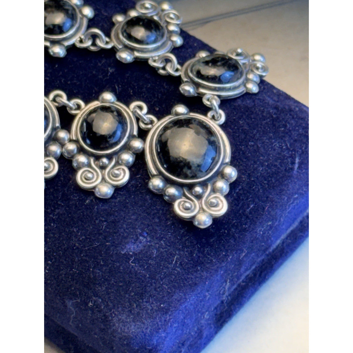925 Silver Necklace Black Speckled Stone Cabochons Scrollwork Bar Link