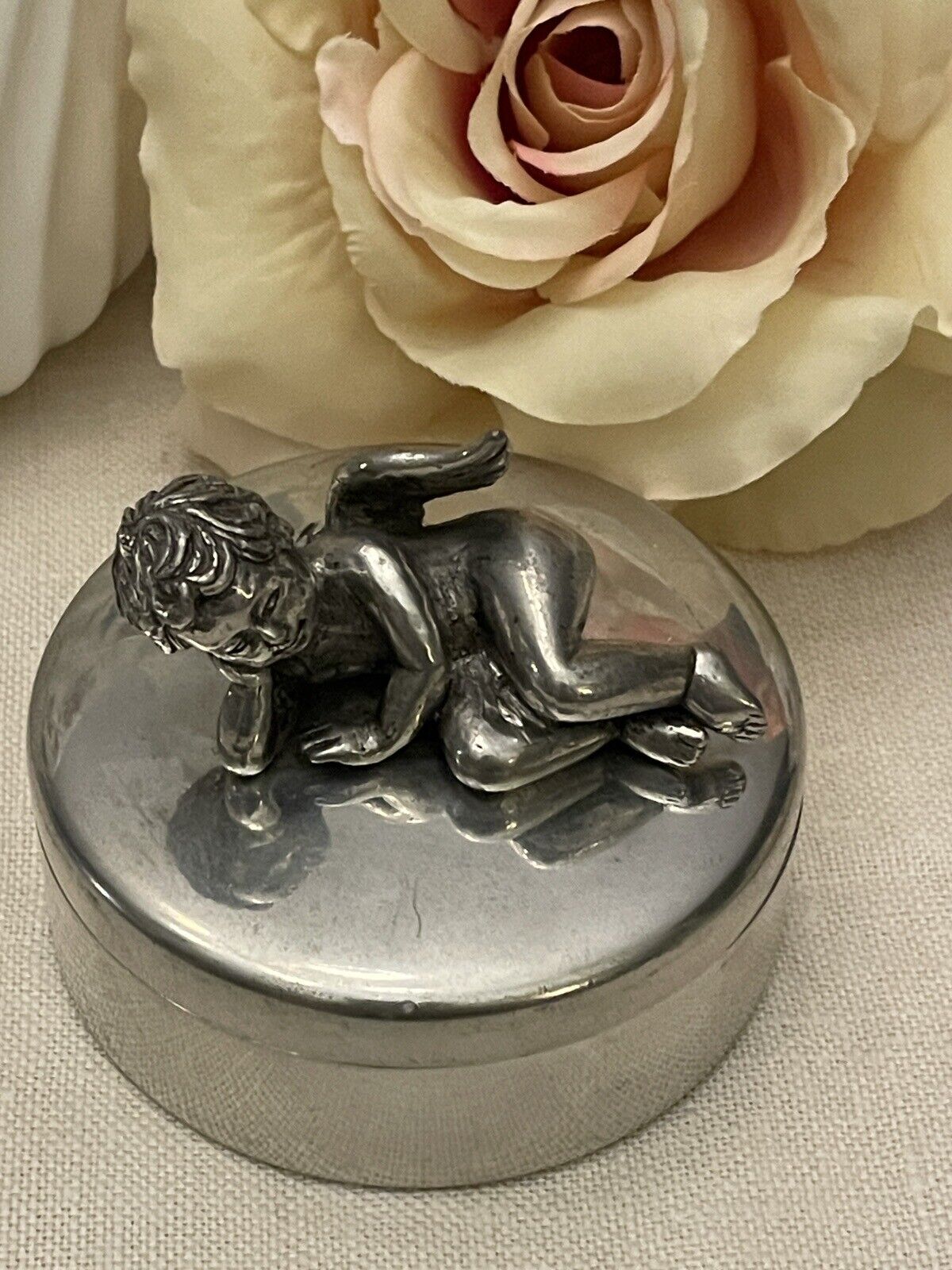 UNIVERSAL PEWTER TRINKET BOX WITH WINGED CHERUB / ANGEL HOLDING BIRD