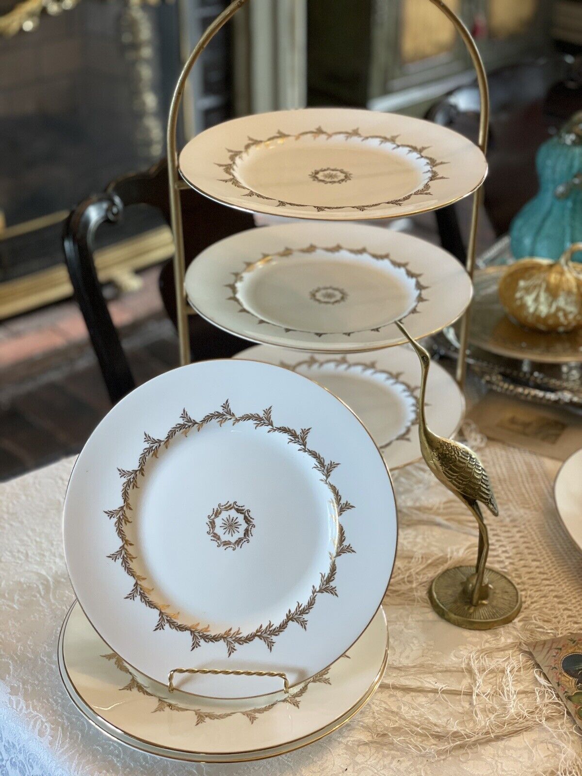 6 Royal Tuscan England GOLDEN REGENCY Dinner Plates Fine Bone China Circa 10.5”