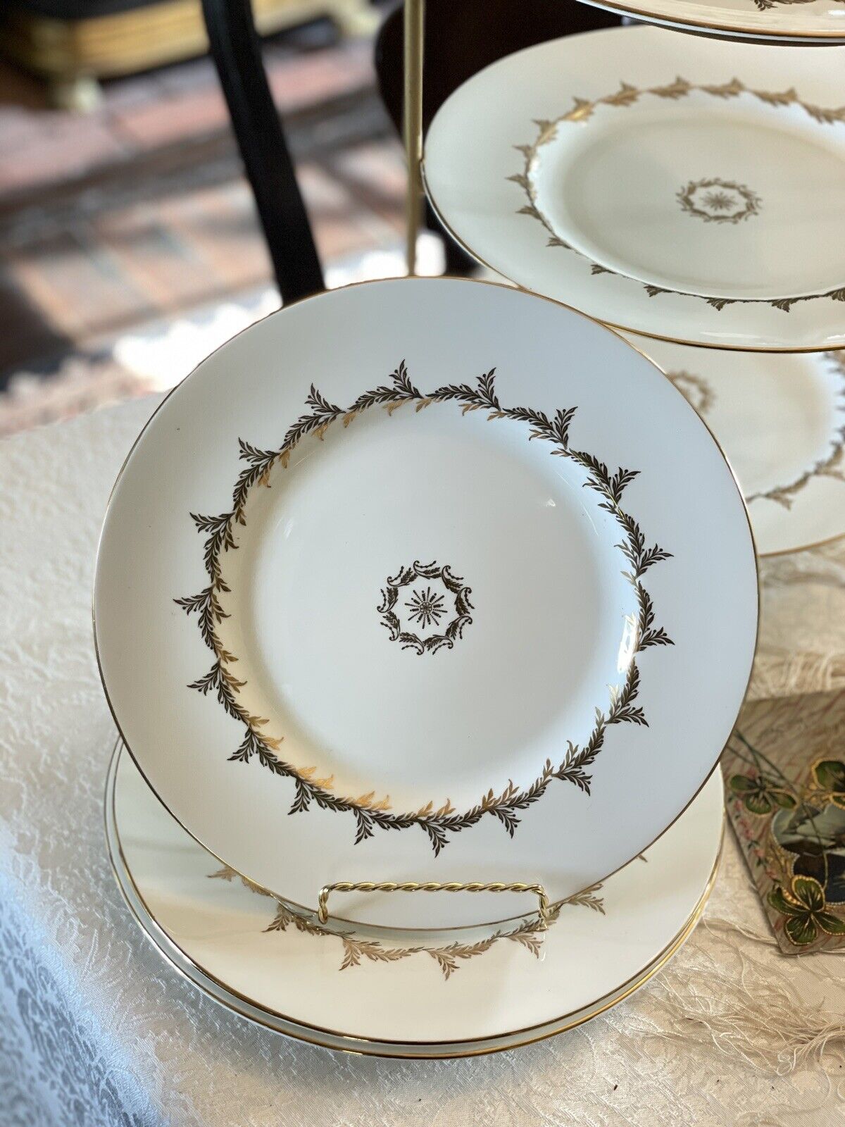 6 Royal Tuscan England GOLDEN REGENCY Dinner Plates Fine Bone China Circa 10.5”