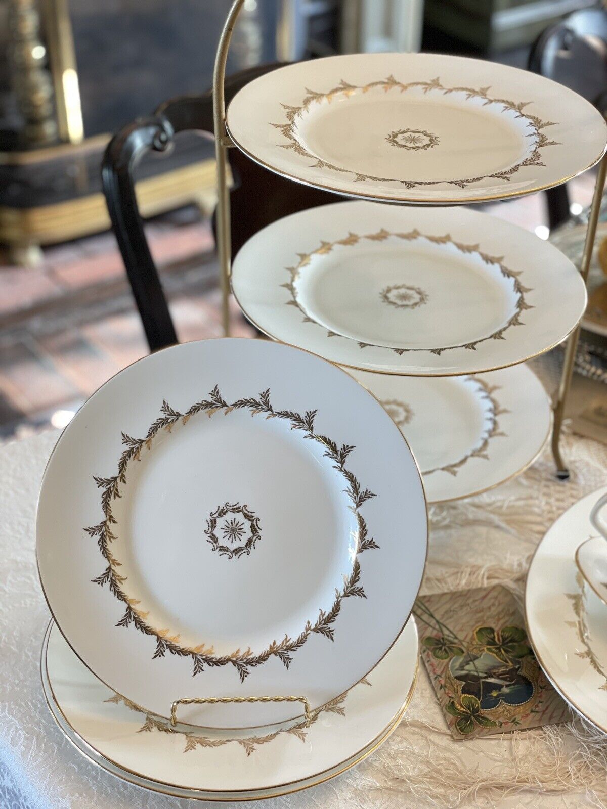 6 Royal Tuscan England GOLDEN REGENCY Dinner Plates Fine Bone China Circa 10.5”