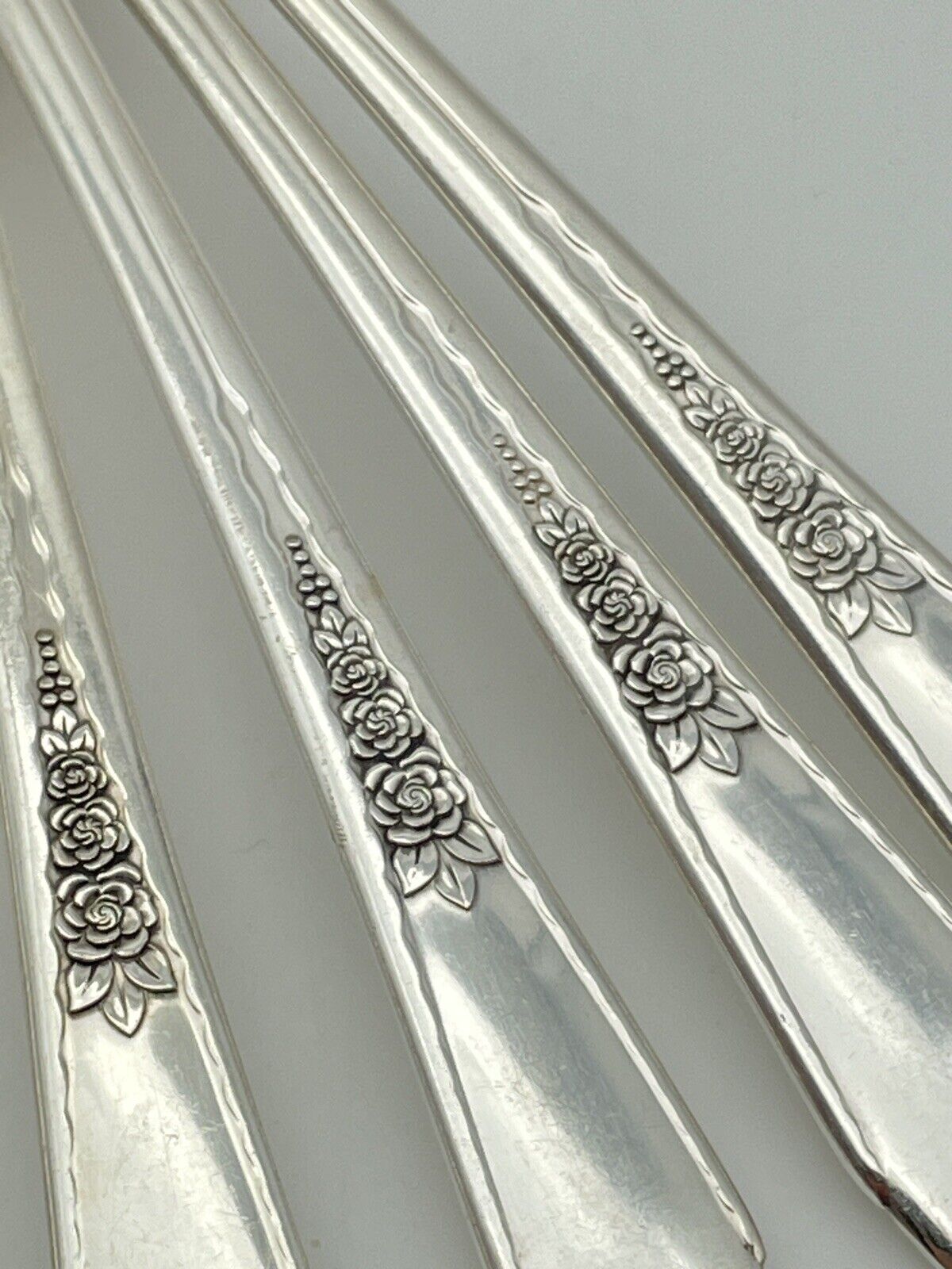 6 *WM Rogers & Son* 1941 PRISCILLA / LADY ANN Dinner Spoons Silverplate IS