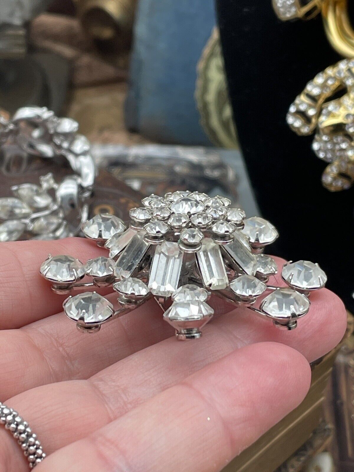 Vintage Rhinestone Brooch Tiered 2”EXQUISITE SPARKLE Estate Find