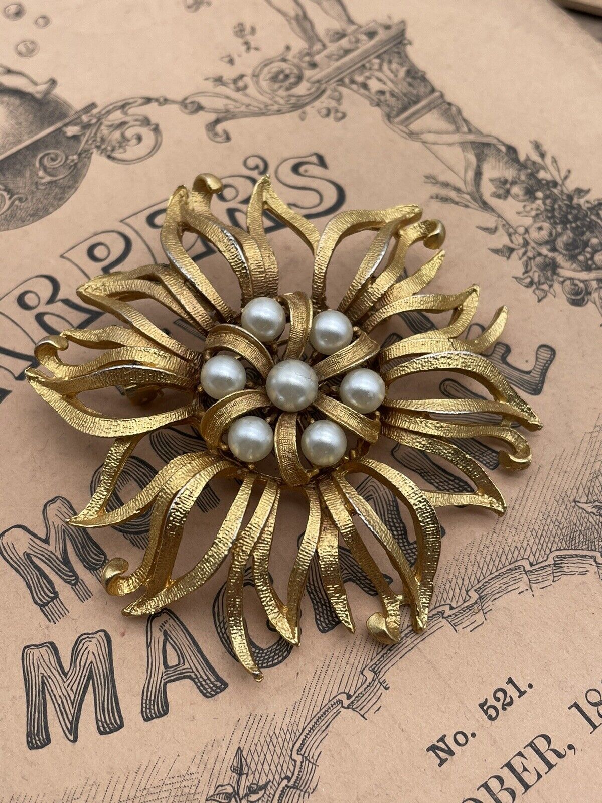 Vintage MCM Brooch with Faux Pearls in Goldtone Sunburst