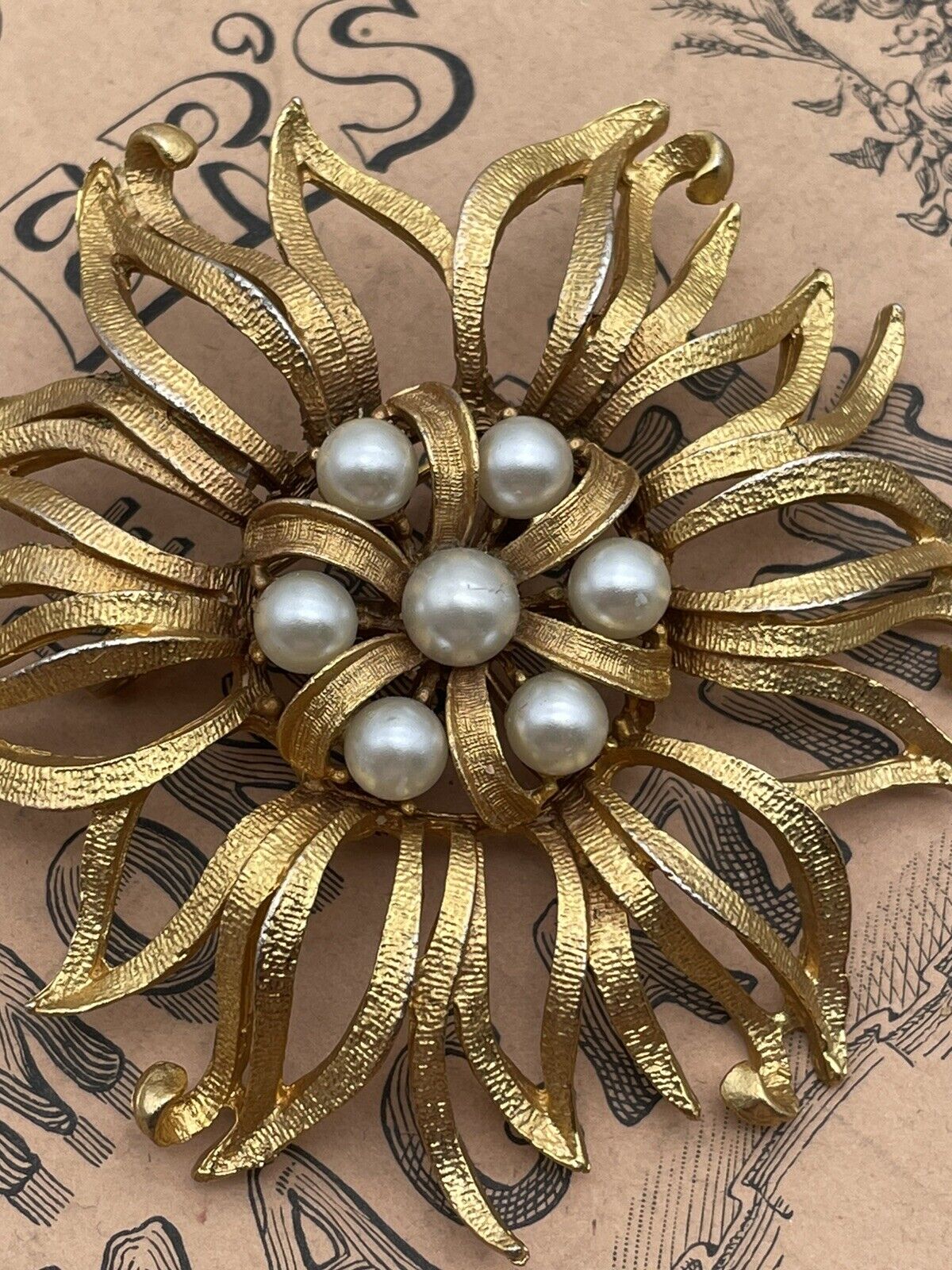 Vintage MCM Brooch with Faux Pearls in Goldtone Sunburst