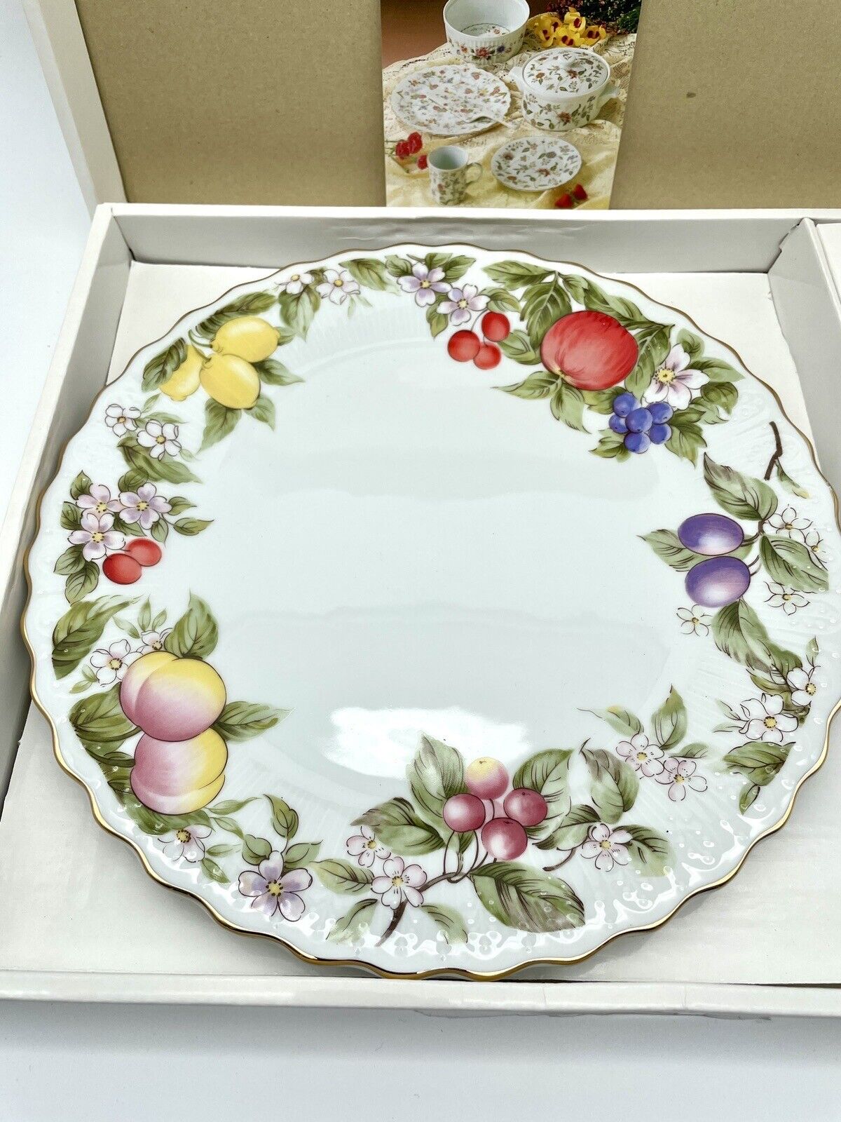 Wedding Cake Plate And Server 10.5" White With Floral Gold Trim Andrea By Sadek