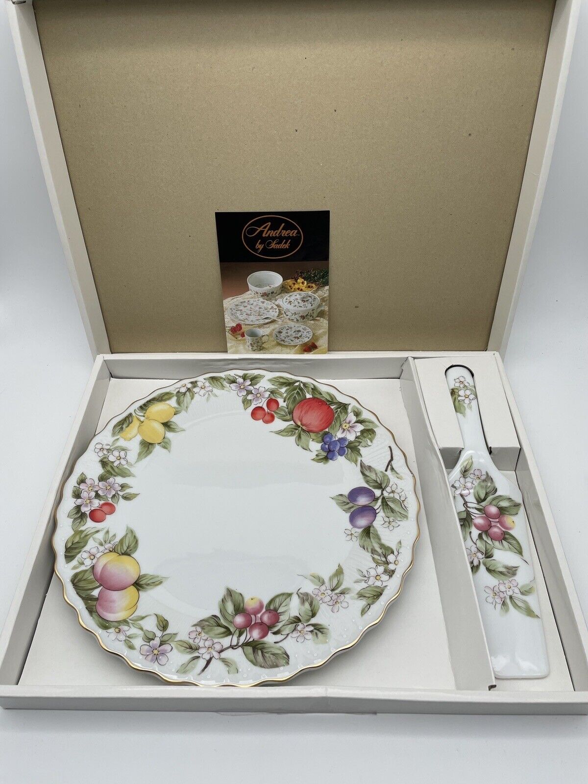 Wedding Cake Plate And Server 10.5" White With Floral Gold Trim Andrea By Sadek