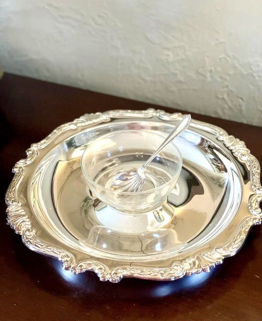 Silverplate Chip & Dip With Glass Insert Shell Spoon Sheridan Silver Co. VTG