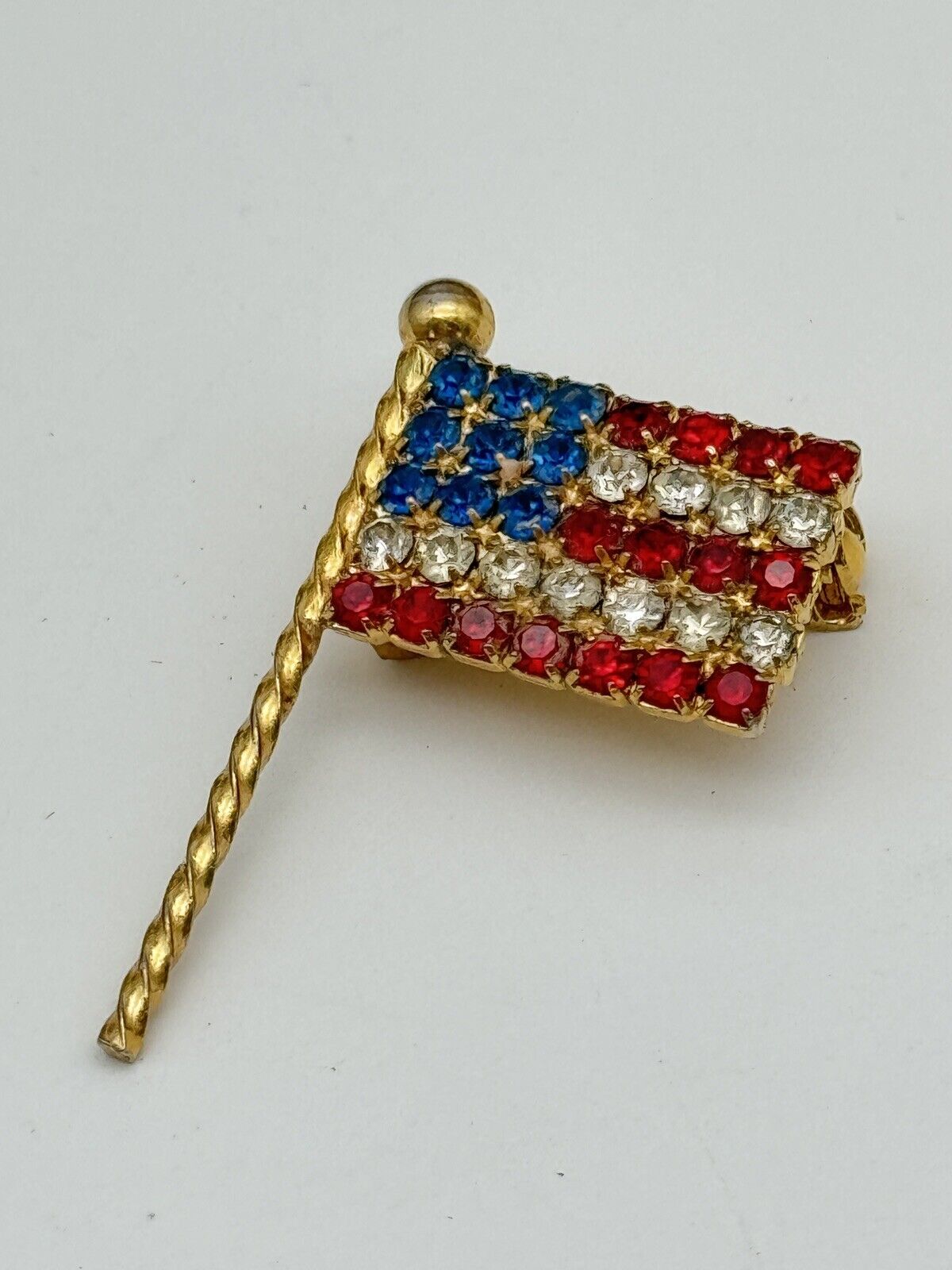 VINTAGE RHINESTONE PIN BROOCH- AMERICAN FLAG