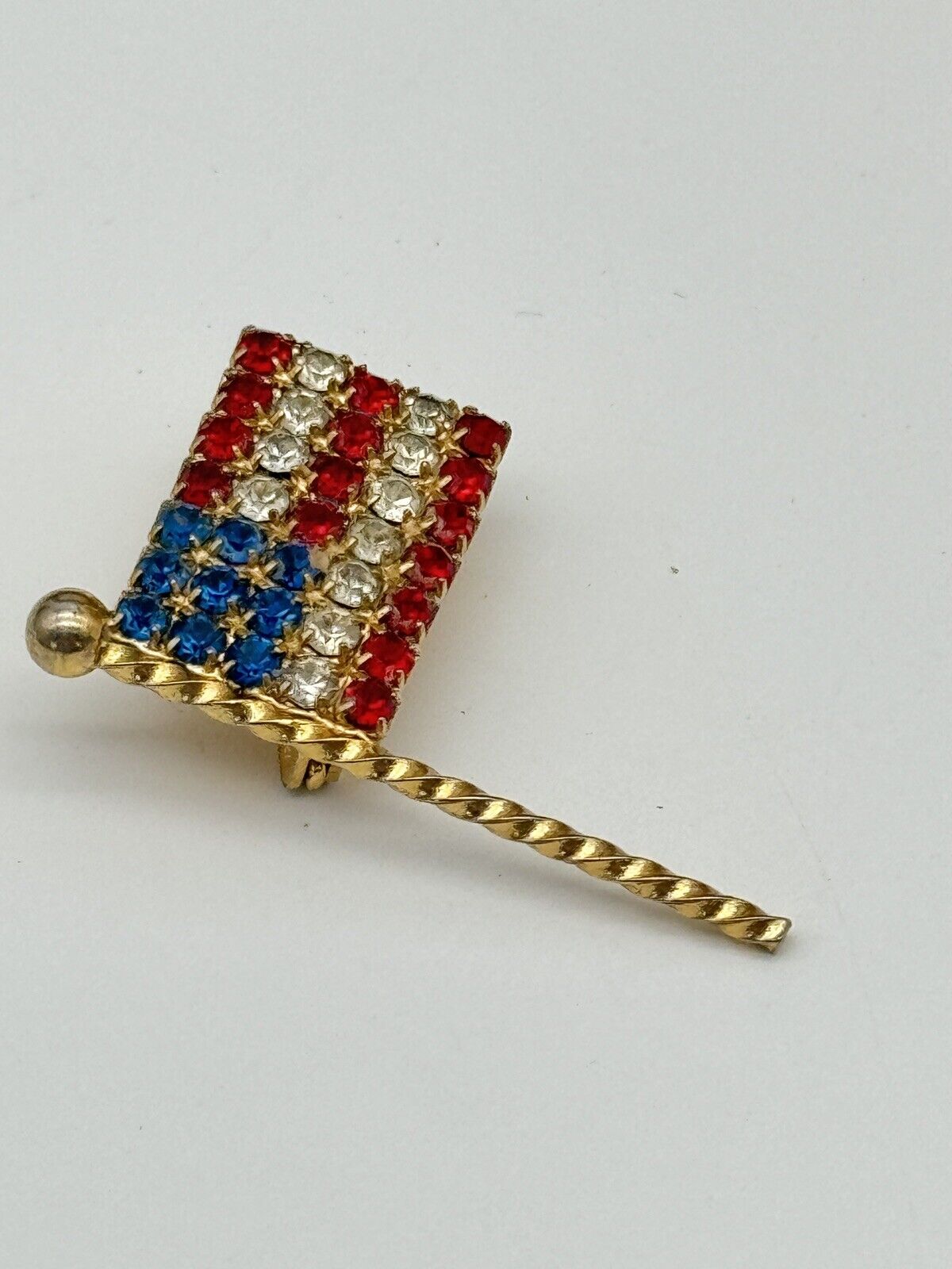 VINTAGE RHINESTONE PIN BROOCH- AMERICAN FLAG