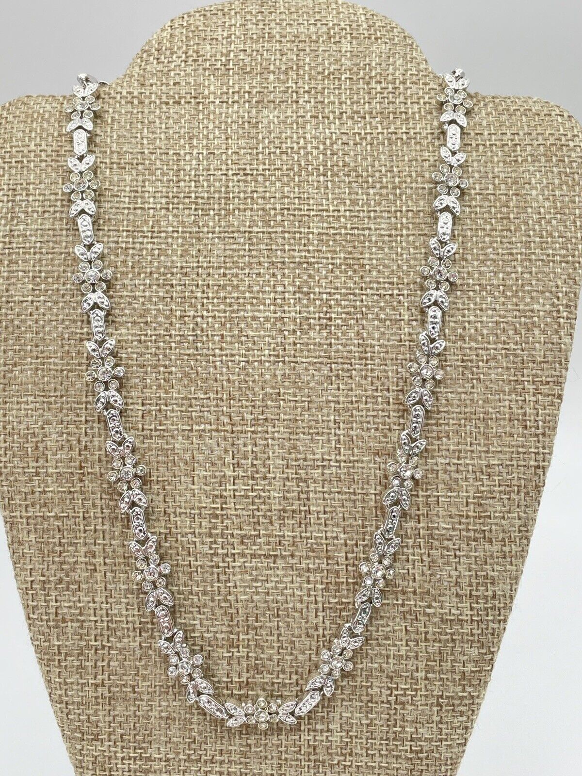 Art Deco Style Clear Rhinestone Silver Tone Floral Design Necklace 15.75”l