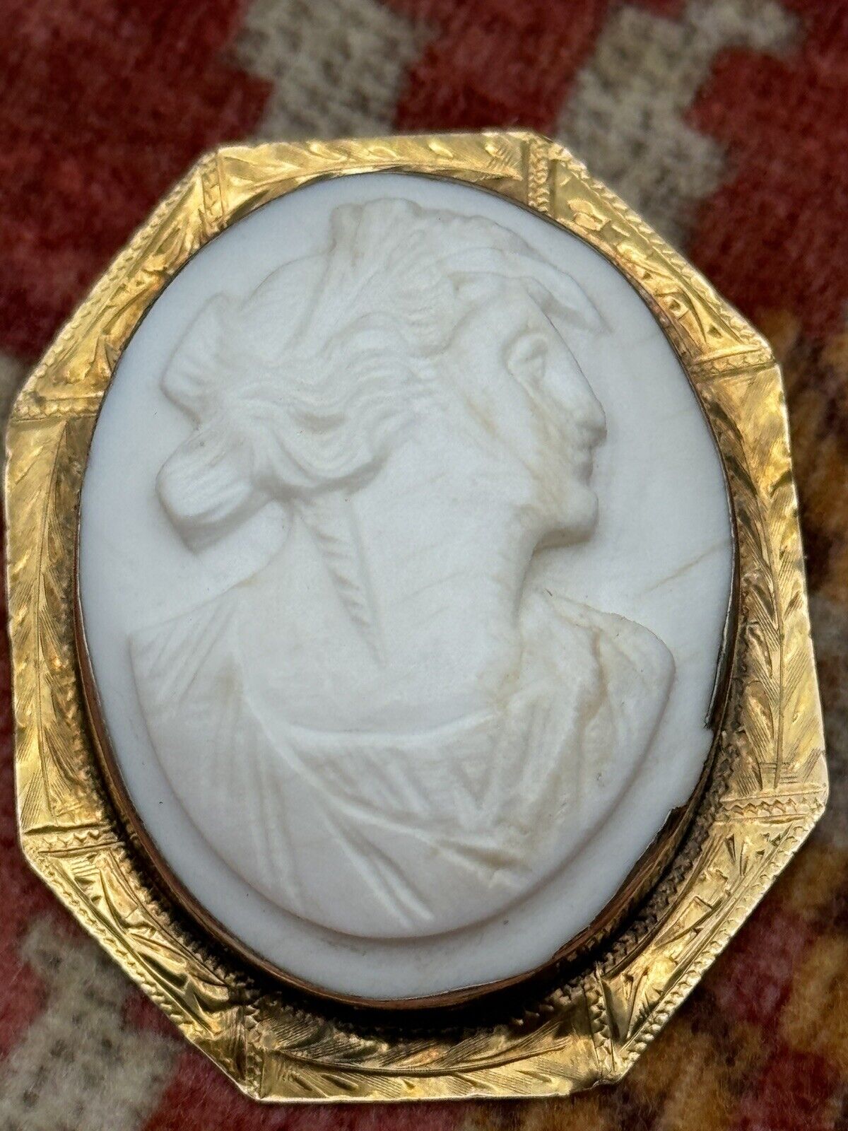 Antique 10kt Gold White Carved Coral Cameo Brooch Pendant Chased Frame EDWARDIAN