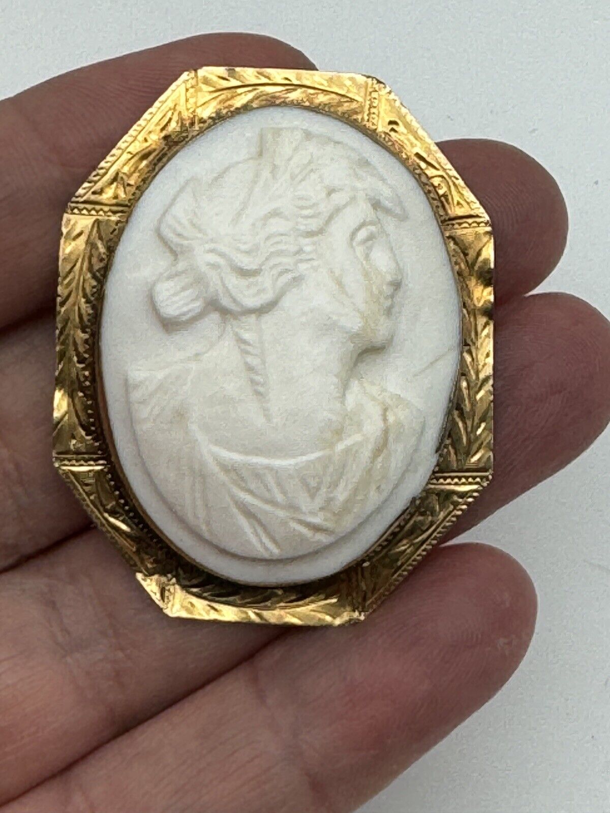 Antique 10kt Gold White Carved Coral Cameo Brooch Pendant Chased Frame EDWARDIAN