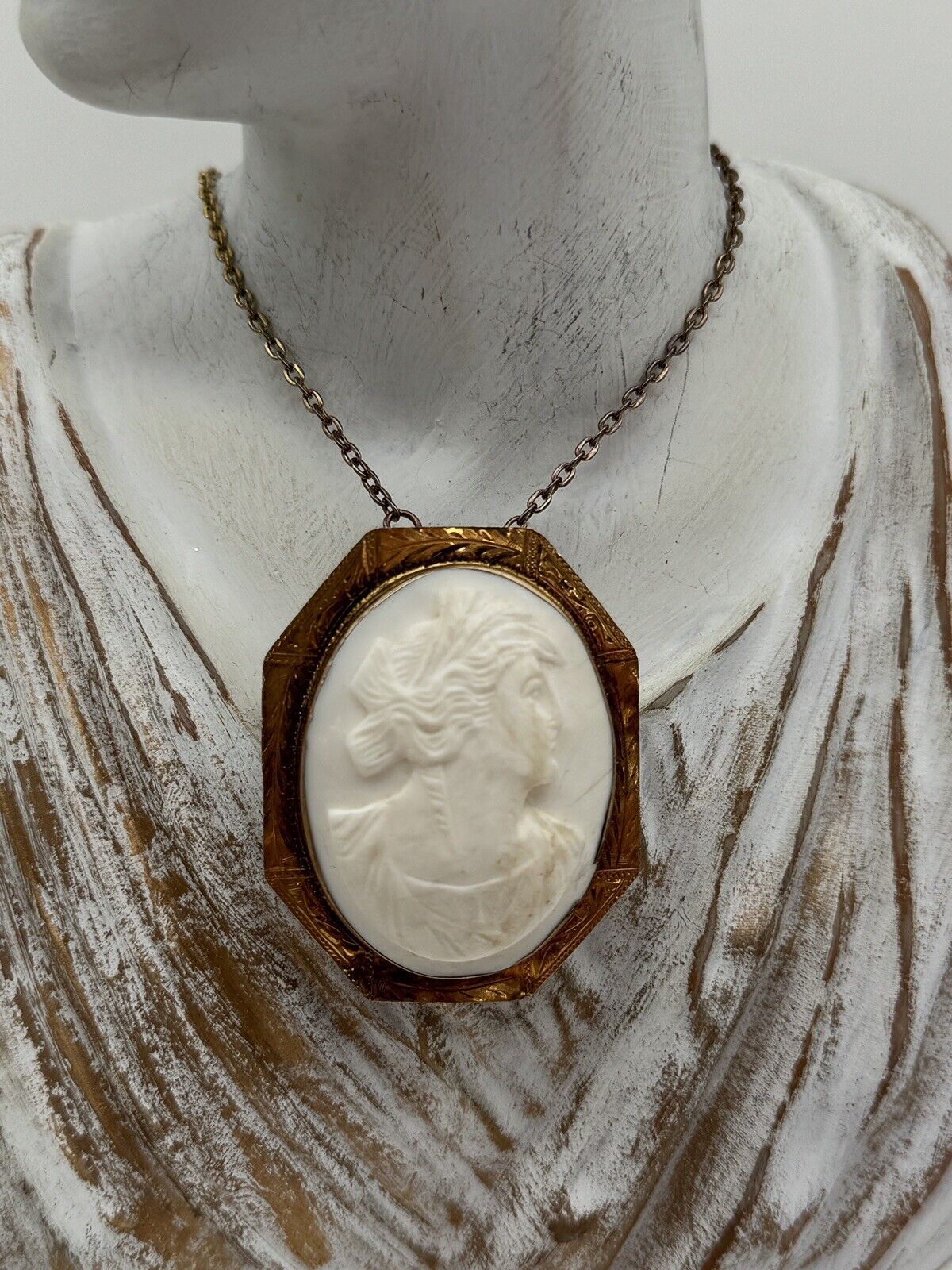 Antique 10kt Gold White Carved Coral Cameo Brooch Pendant Chased Frame EDWARDIAN