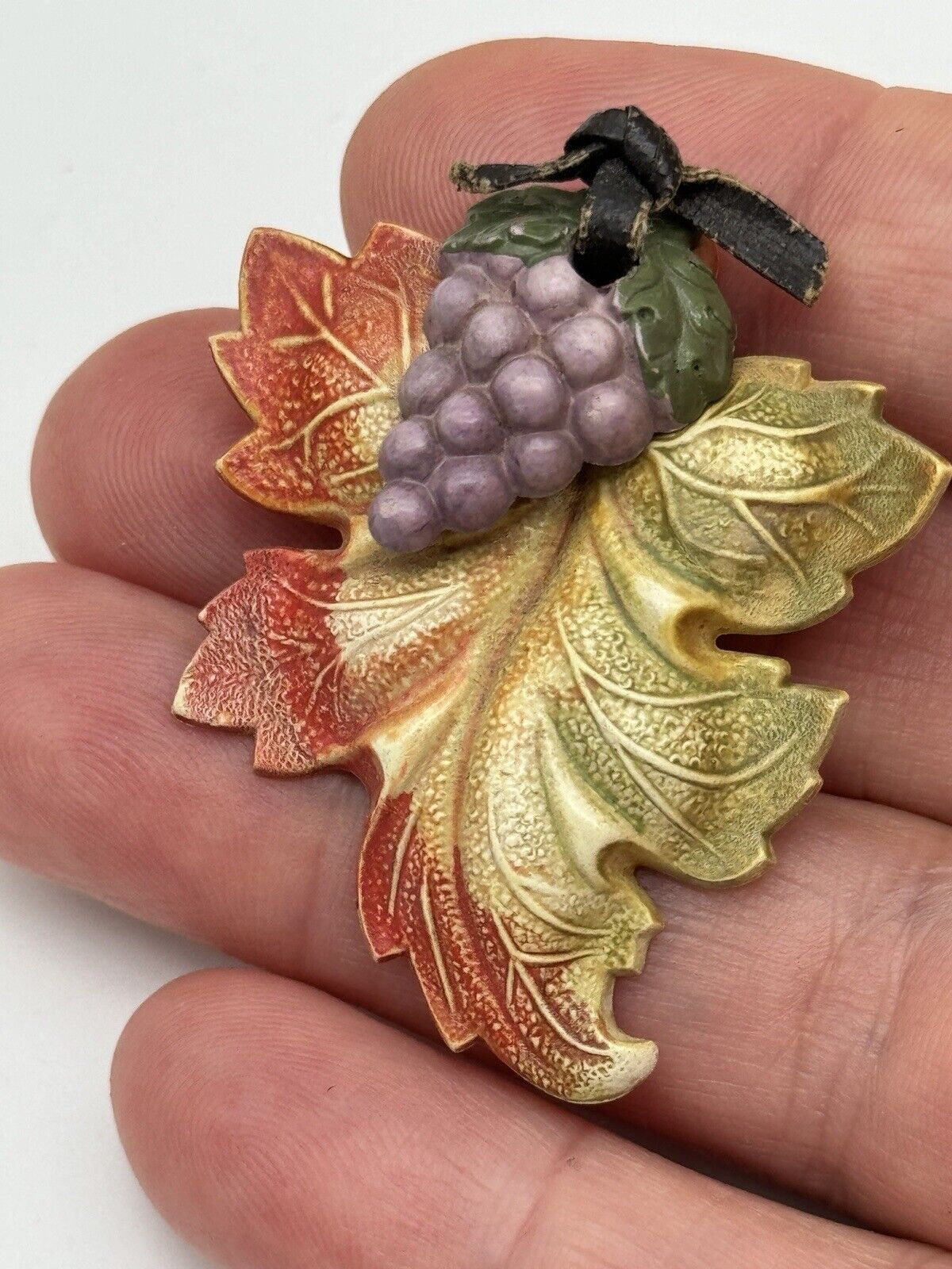 Vintage 1940s Celluloid Grape & Wine Leaf Brooch