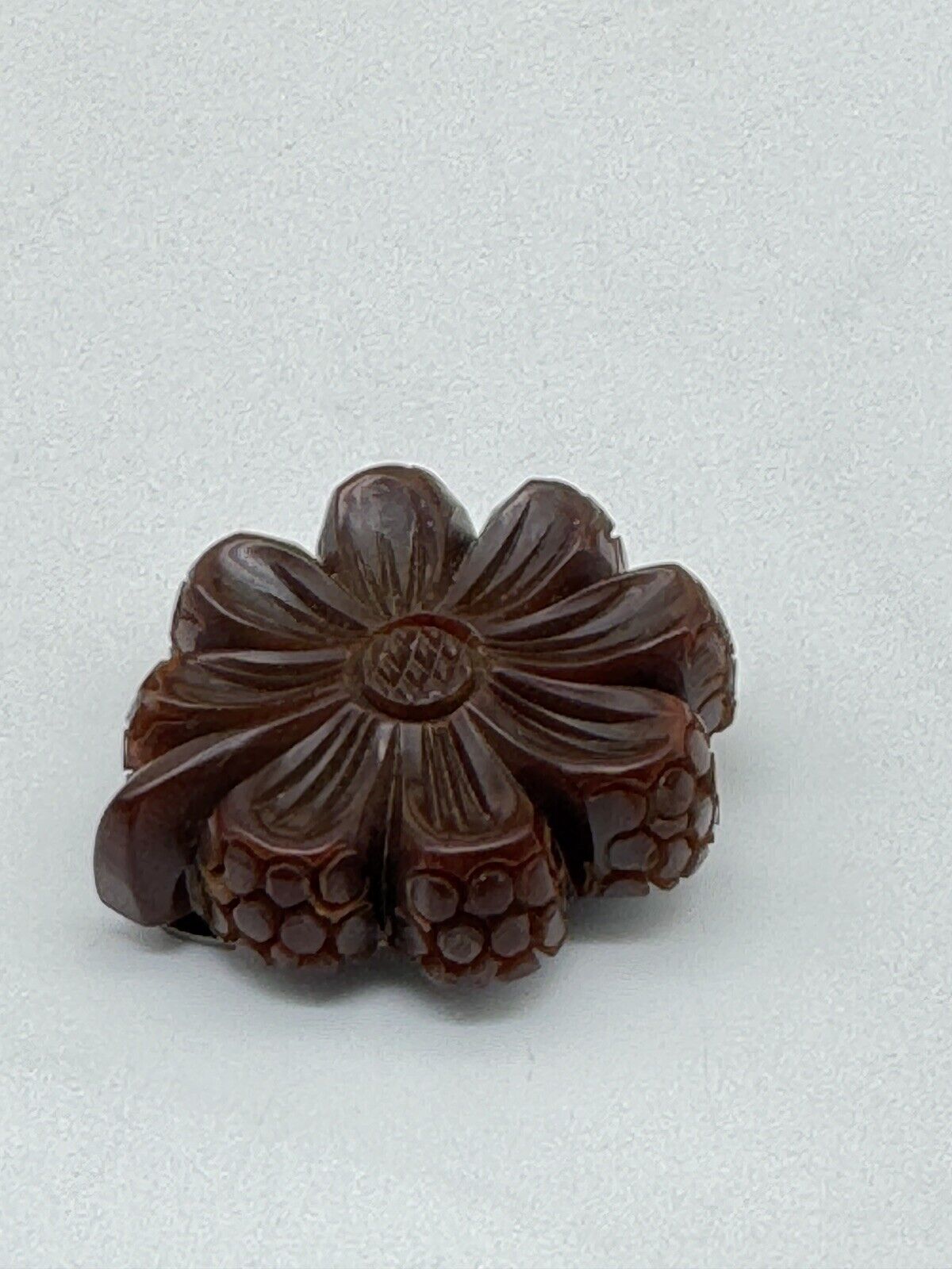 Vintage Brown Bakelite Dress Clip Carved Daisy Exquisite Detail