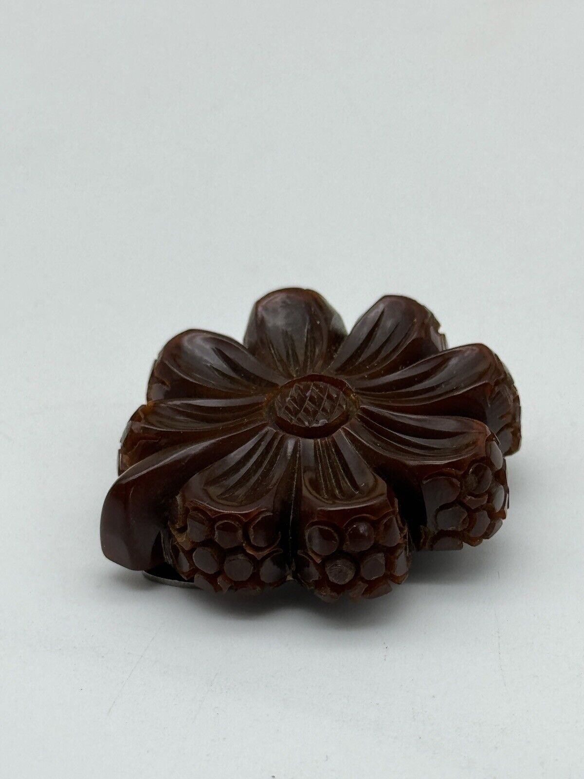 Vintage Brown Bakelite Dress Clip Carved Daisy Exquisite Detail