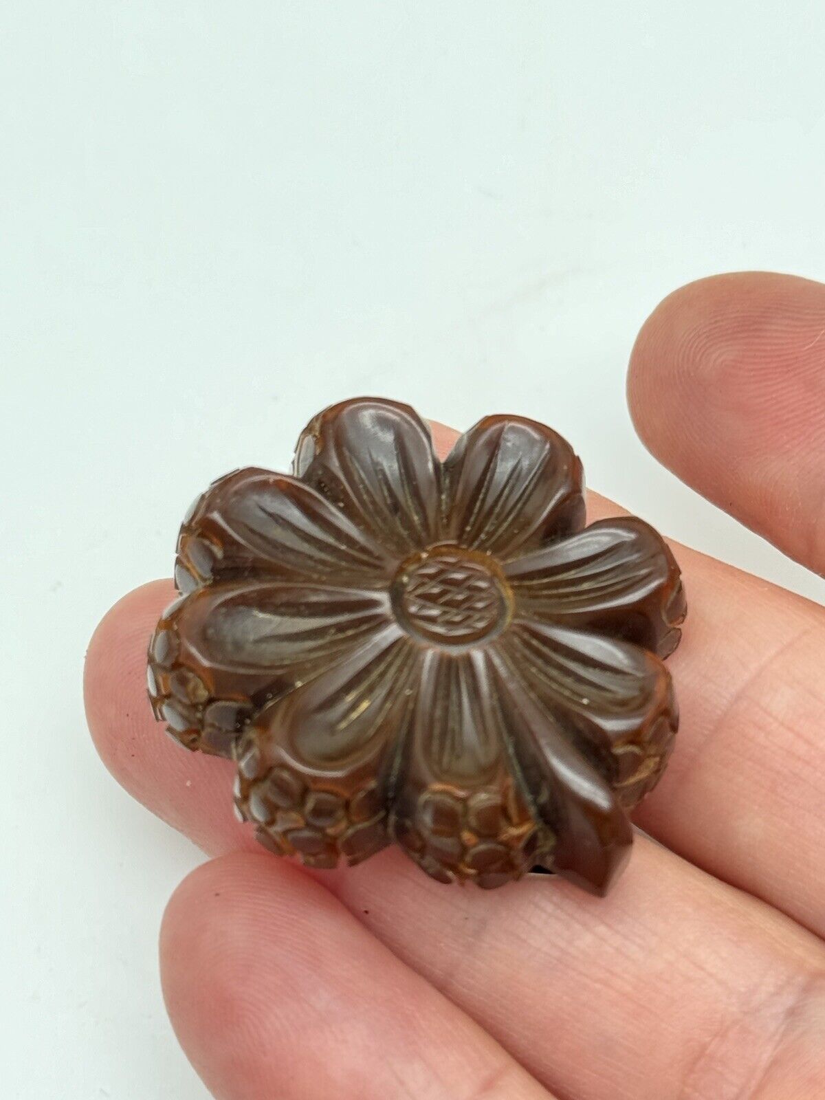 Vintage Brown Bakelite Dress Clip Carved Daisy Exquisite Detail